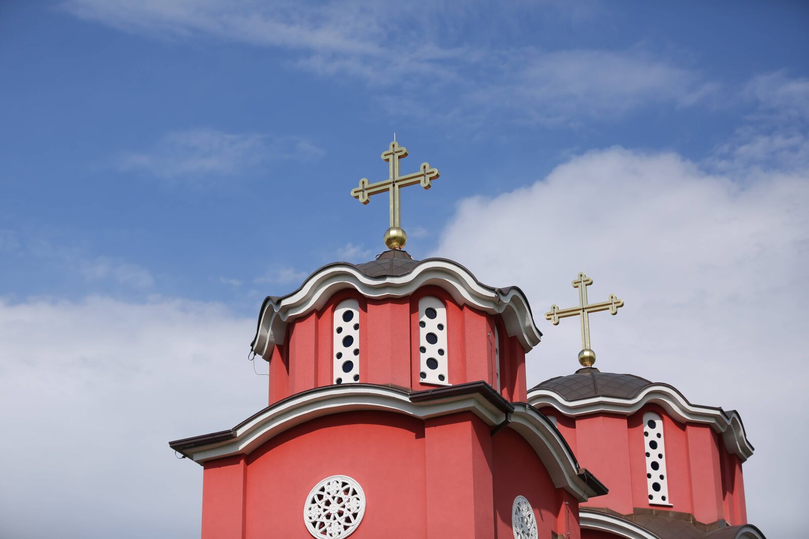 Canon EOS 5D Mark III sample photo. Architectural style, christianity, cross photography