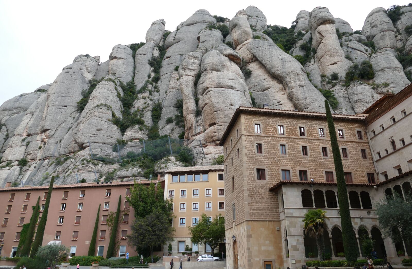 Panasonic Lumix DMC-FZ1000 sample photo. Montserrat, monastery, spain photography