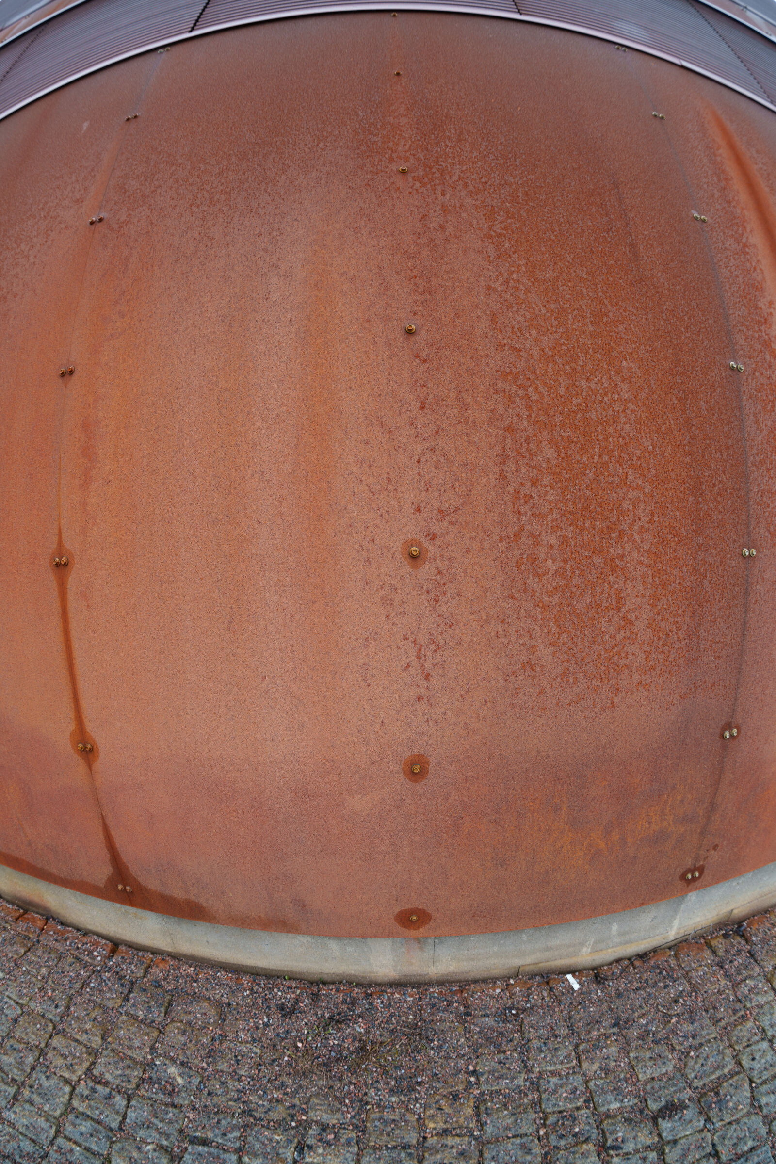 Sigma 15mm F1.4 DG DN Diagonal Fisheye Art sample photo. Metal wall photography