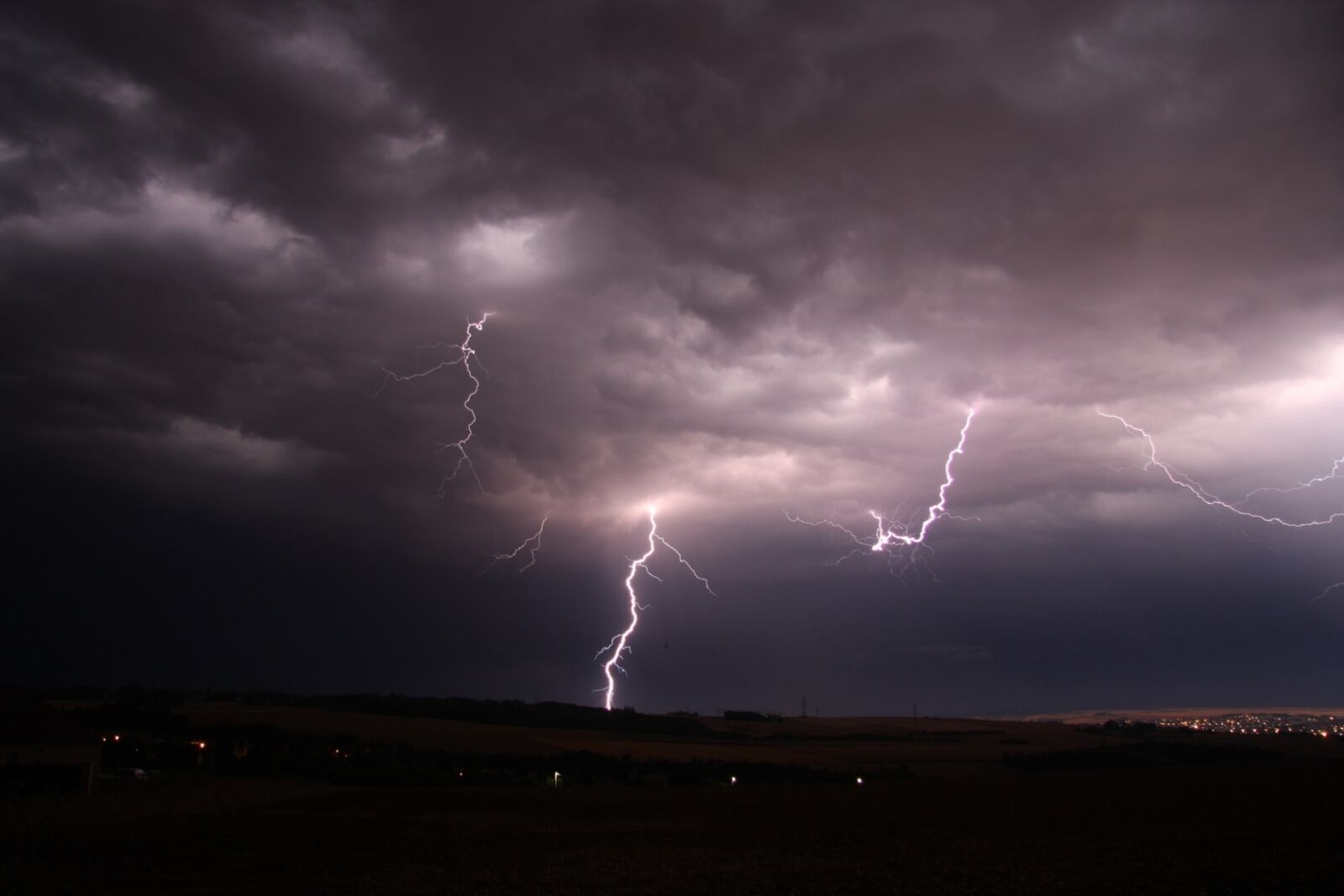 Canon EOS 40D sample photo. France, thunderstorms, lightning photography