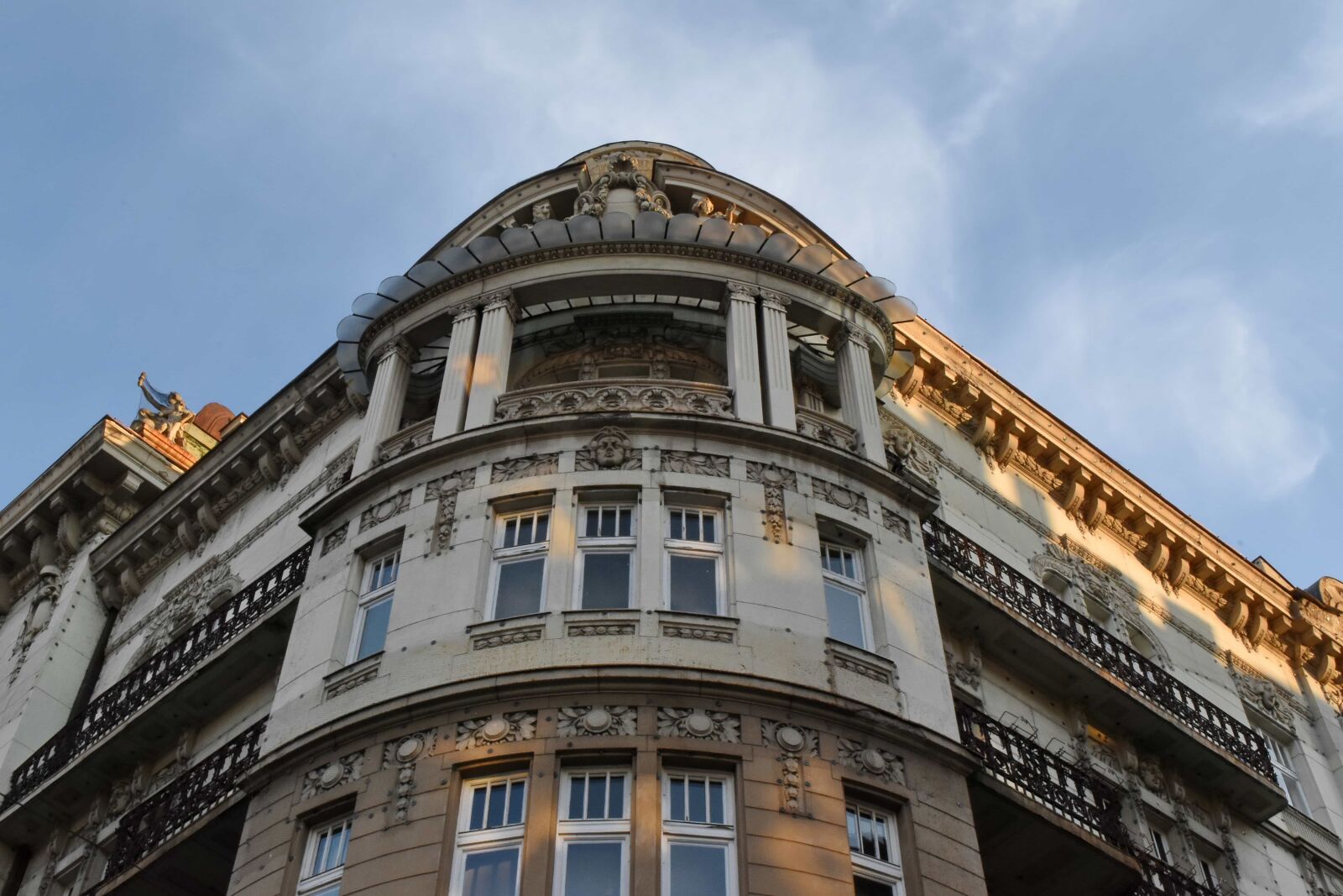 Nikon D5500 sample photo. Balcony, capital city, serbia photography