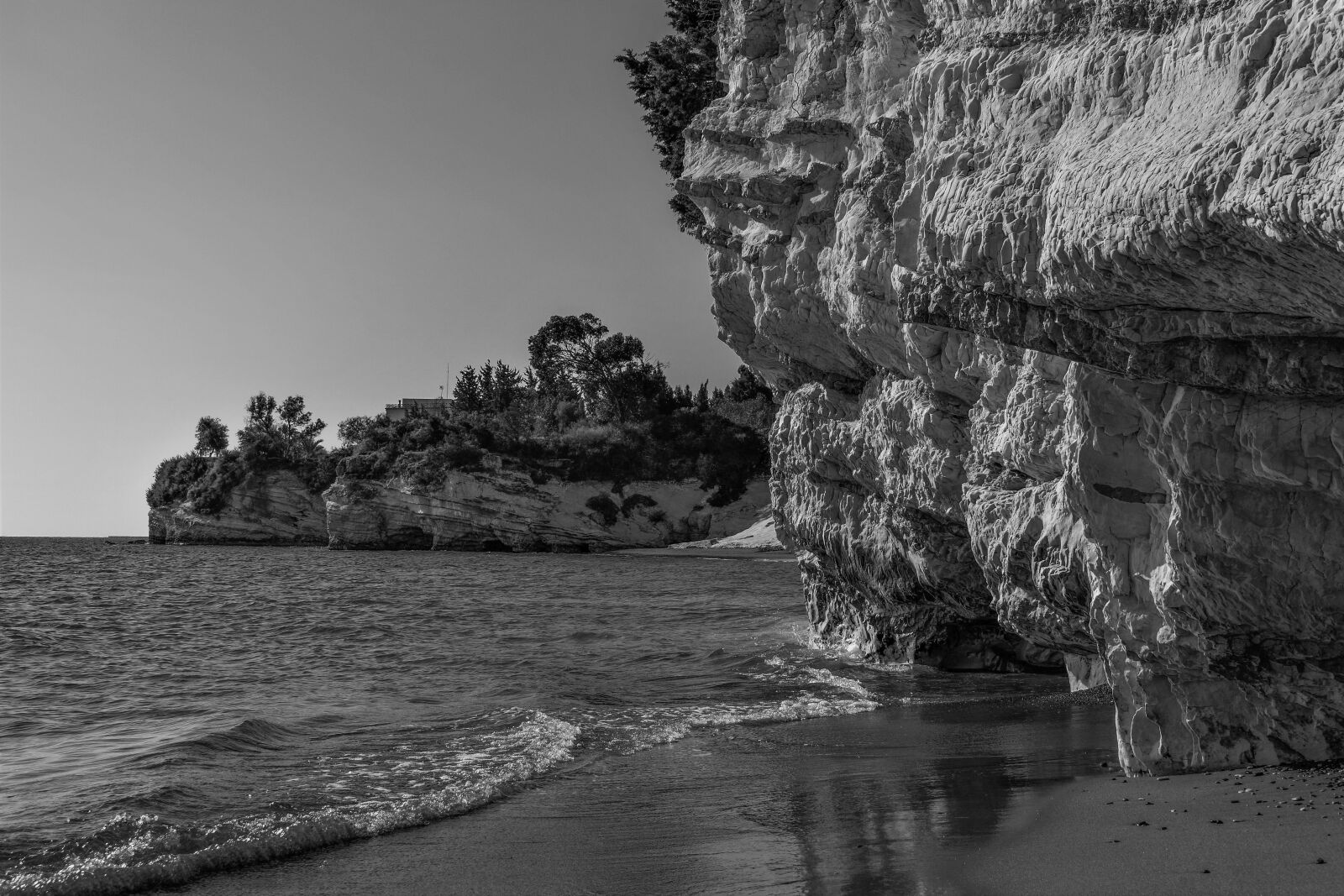 Nikon D3300 sample photo. Cove, beach, rock photography