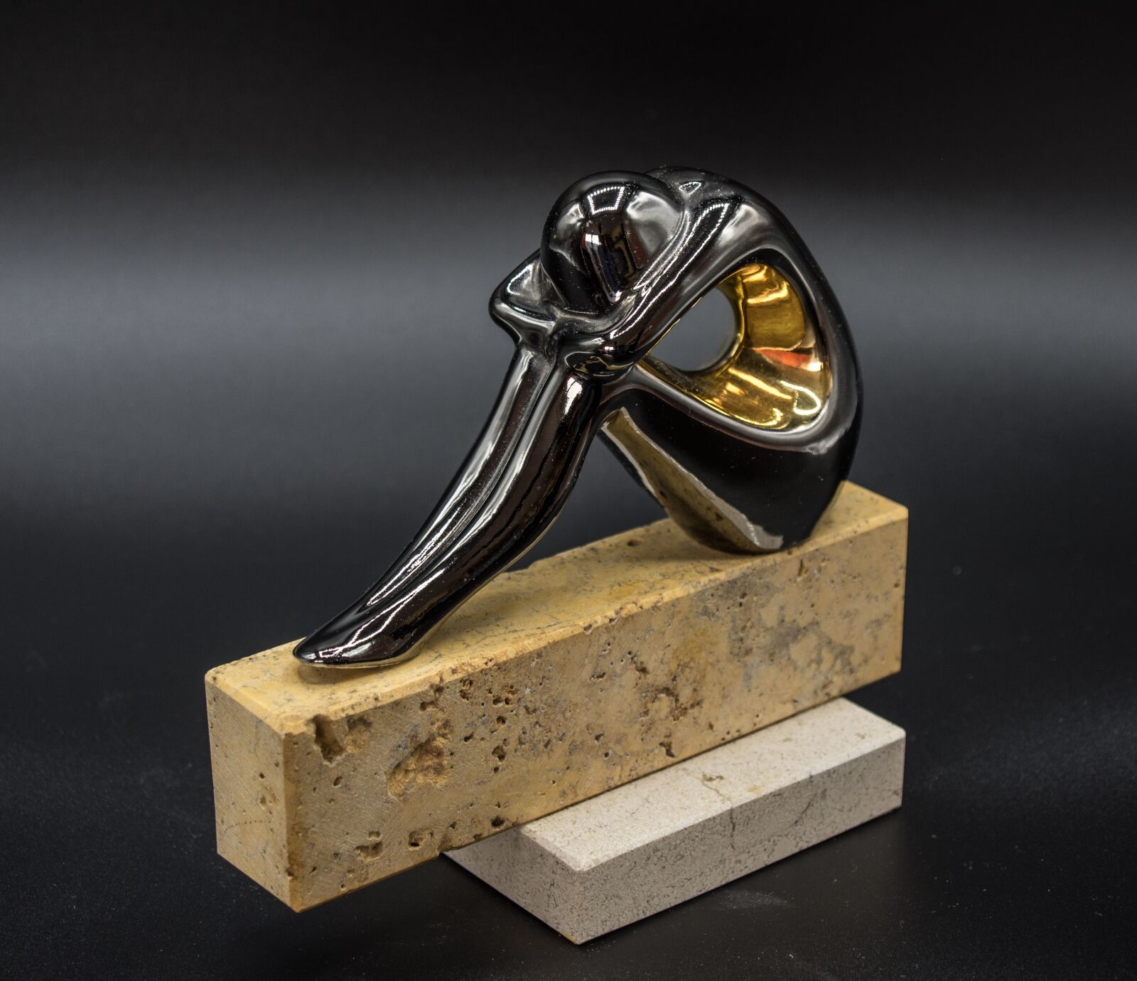 Pentax K-3 sample photo. Metal figure, statue, sculpture photography