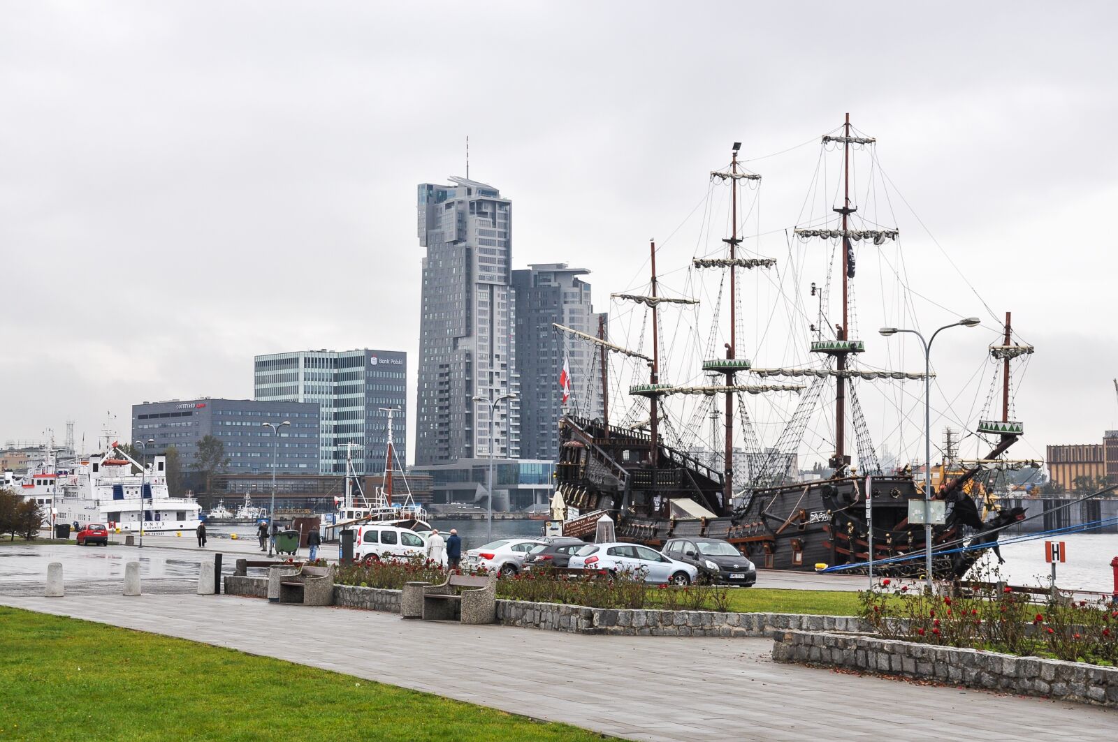 Nikon D90 sample photo. Gdynia, ships, haven photography
