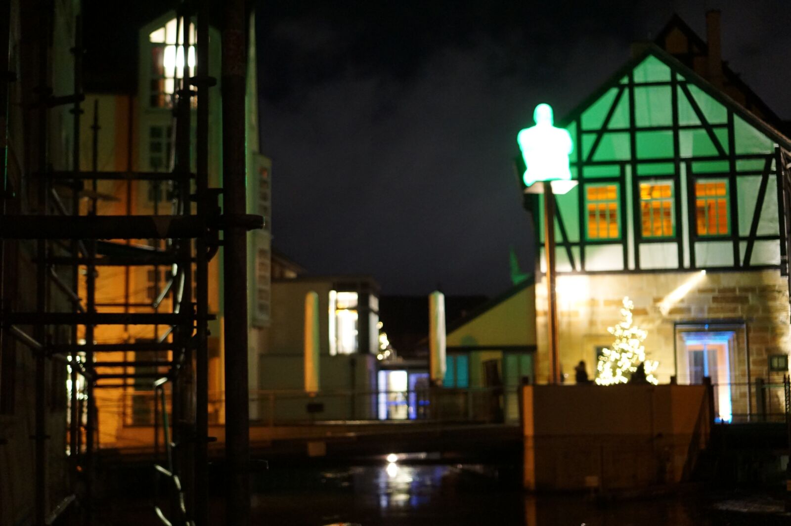 Sony a6000 + Sony E 35mm F1.8 OSS sample photo. Bamberg, night, illuminated photography