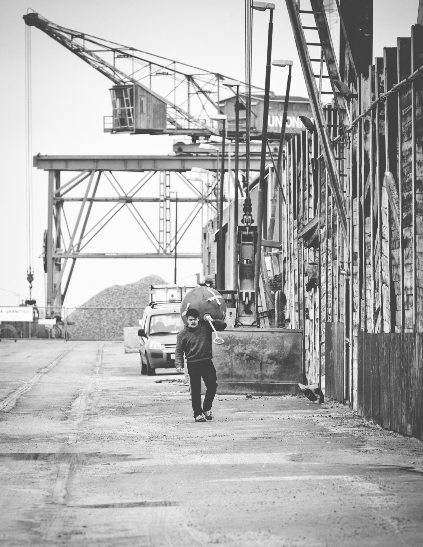 Canon EOS 5D Mark II sample photo. People, working, man photography