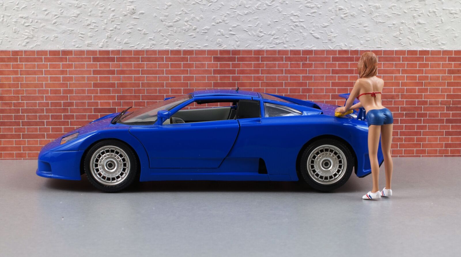 Sony DT 18-70mm F3.5-5.6 sample photo. Model car, bugatti, model photography