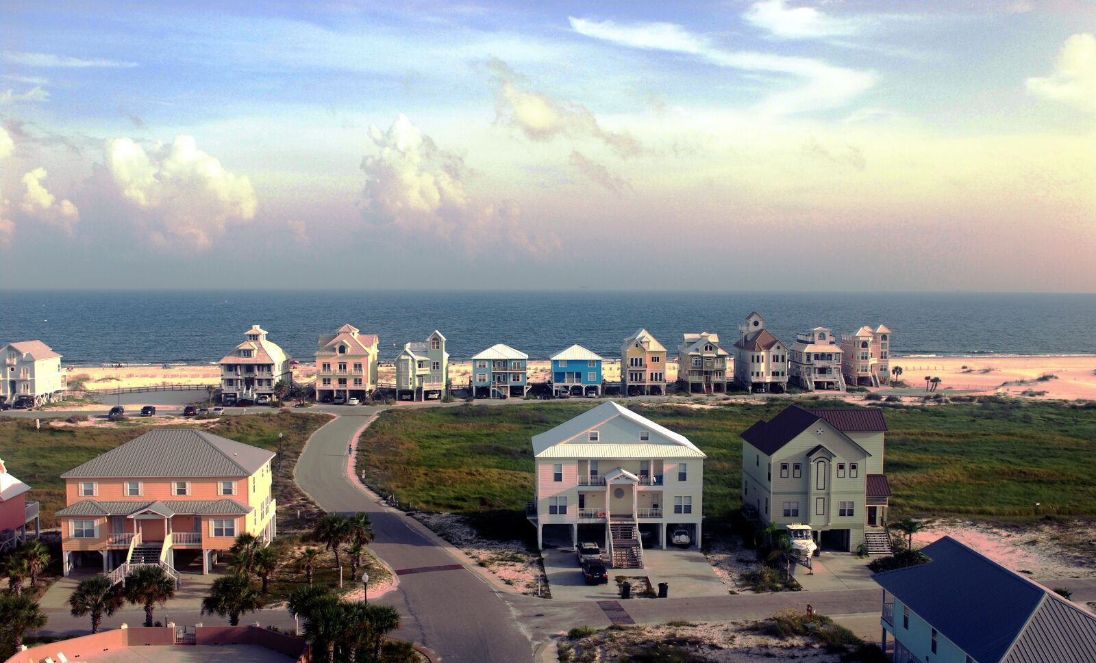 Nikon D60 sample photo. Beach, houses, sand photography