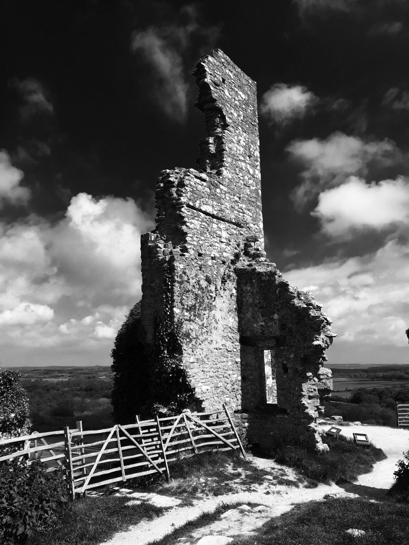 Apple iPhone 6s sample photo. Ruin, england, black white photography