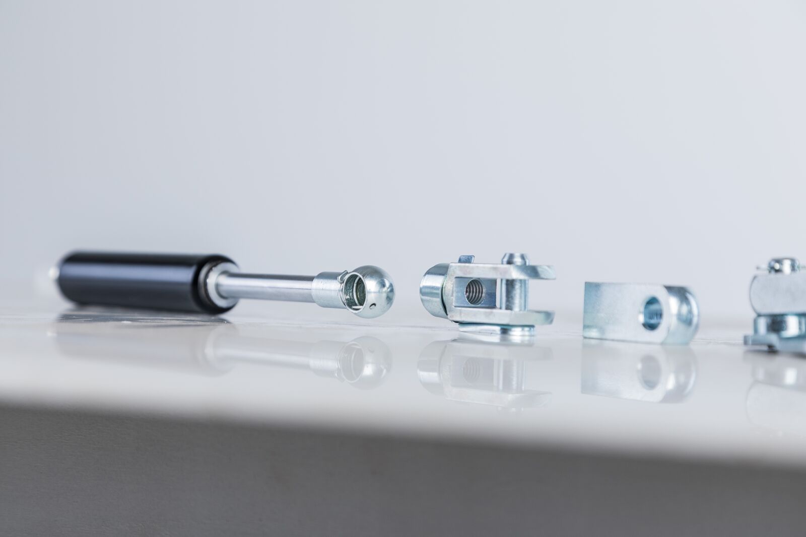 Canon EOS 5D Mark IV sample photo. Gas spring, gas-push spring photography