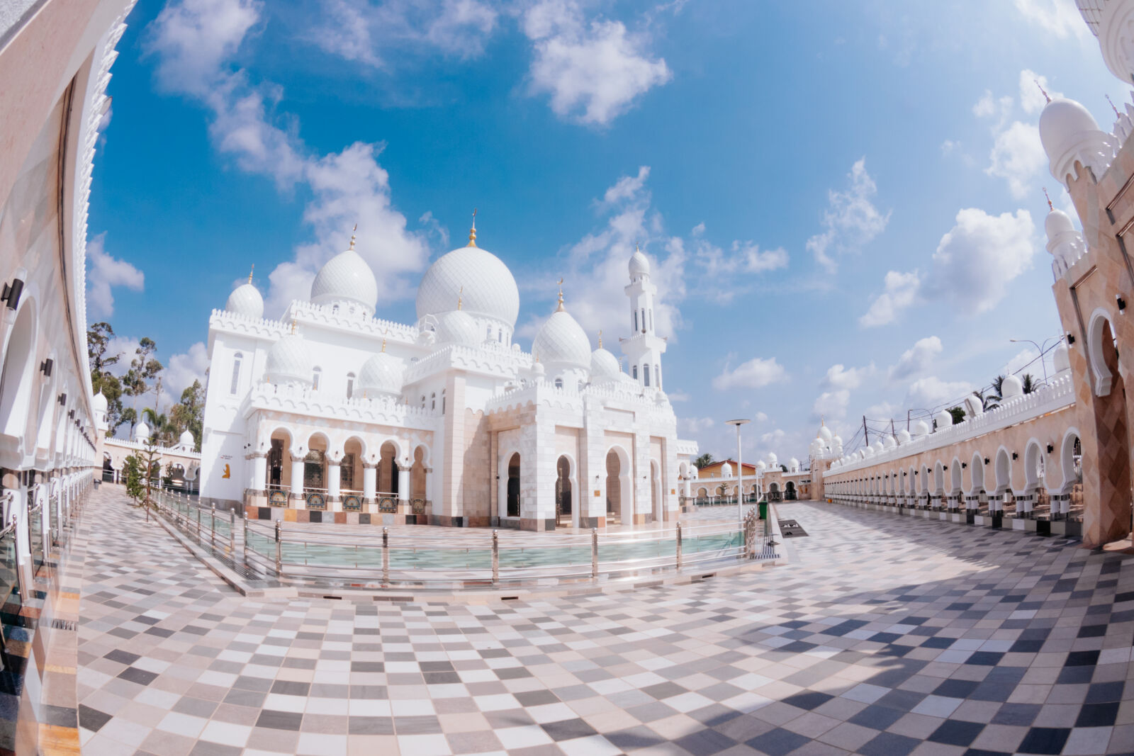 Tokina AT-X 10-17mm F3.5-4.5 DX Fisheye sample photo