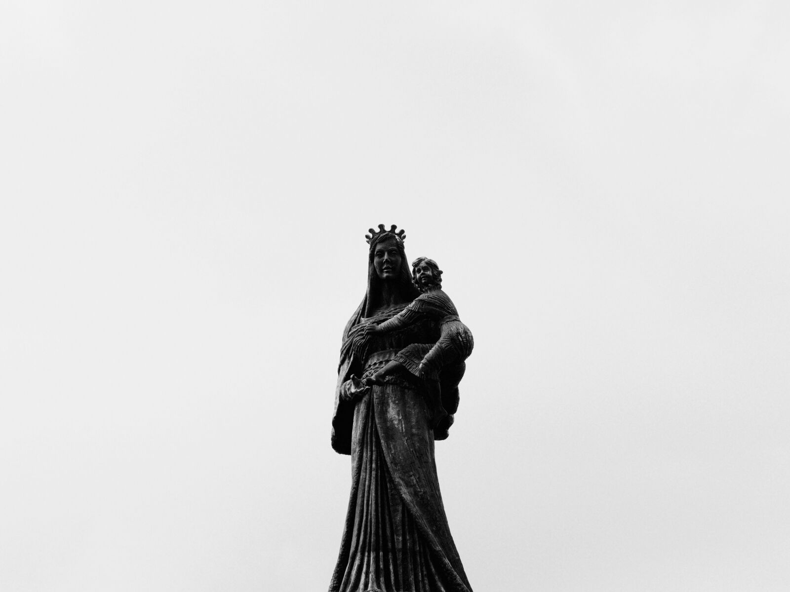 Olympus OM-D E-M10 II sample photo. Capri, child, italy, madonna photography