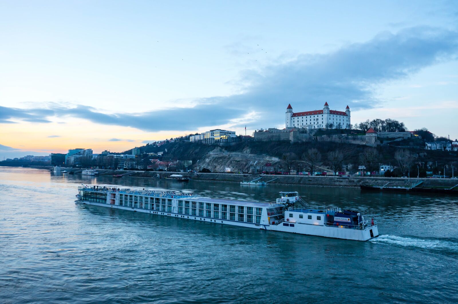 Sony a7 II + Sony FE 28-70mm F3.5-5.6 OSS sample photo. Bratislava, press castle, slovakia photography