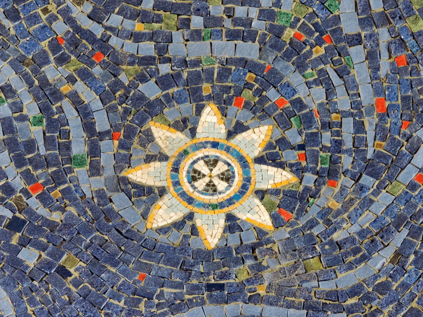 Nikon Coolpix P520 sample photo. Abstract, pattern, mosaic, tile photography