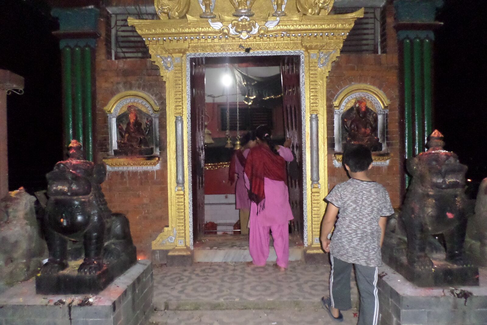 Samsung DV150F/DV151F/DV155F sample photo. 12, baje, newari, movie photography