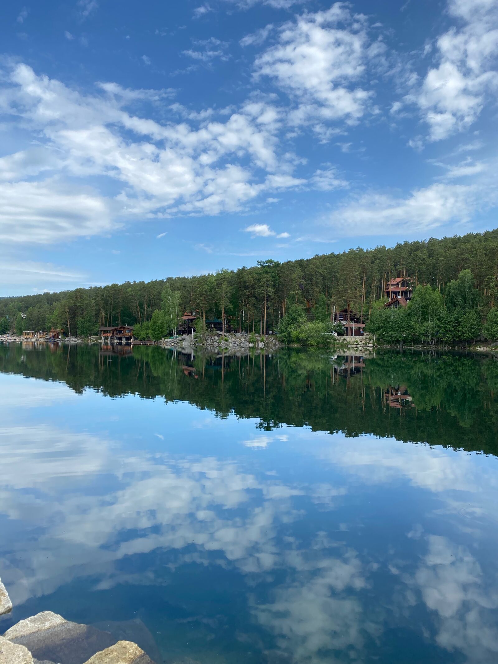Apple iPhone 11 Pro sample photo. Forest, lake, mountains photography