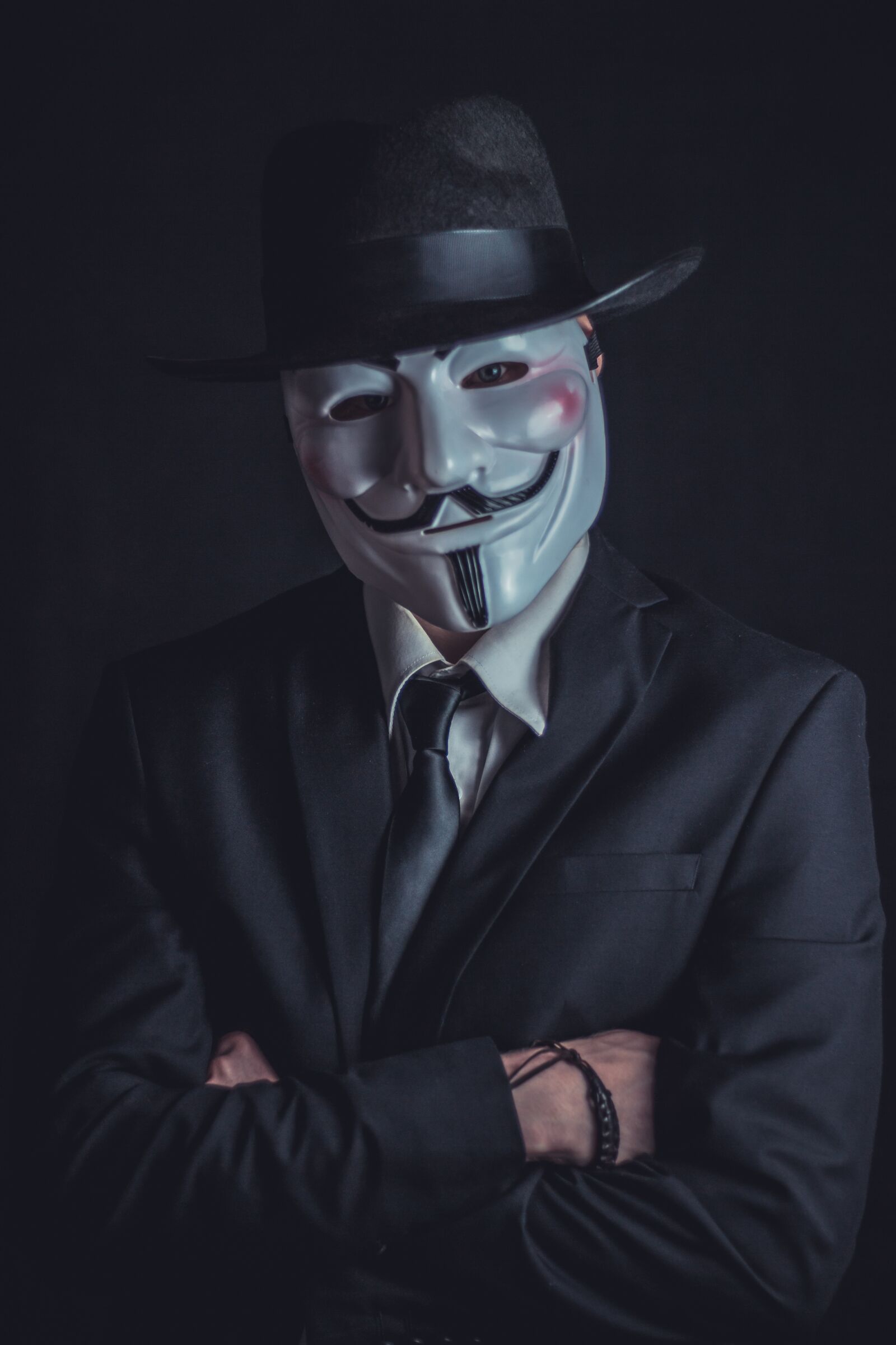 Canon EOS 600D (Rebel EOS T3i / EOS Kiss X5) + Canon EF 50mm F1.8 STM sample photo. V for vendetta, vendetta photography