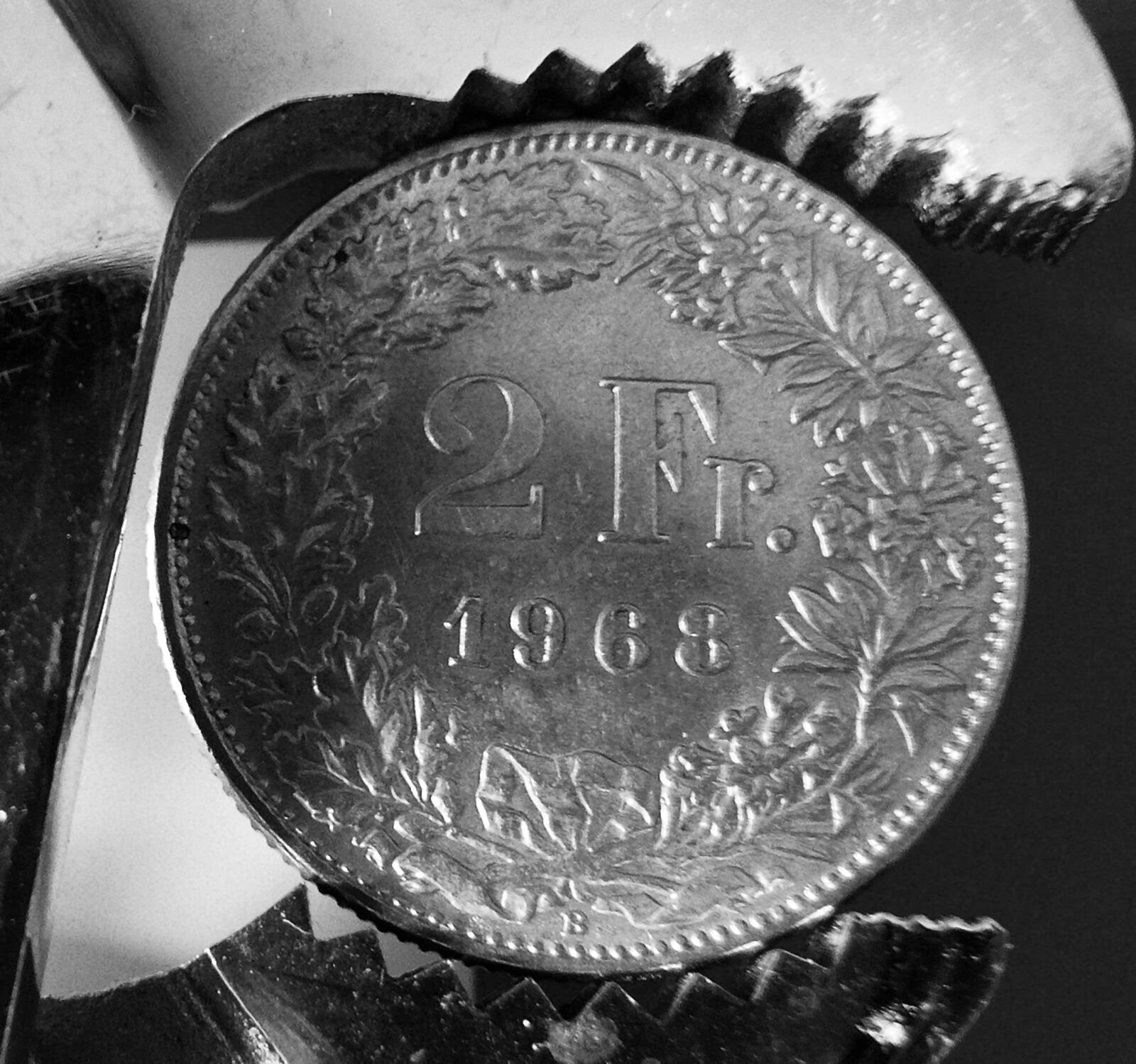 Leica V-LUX 1 sample photo. Swiss francs, switzerland, money photography