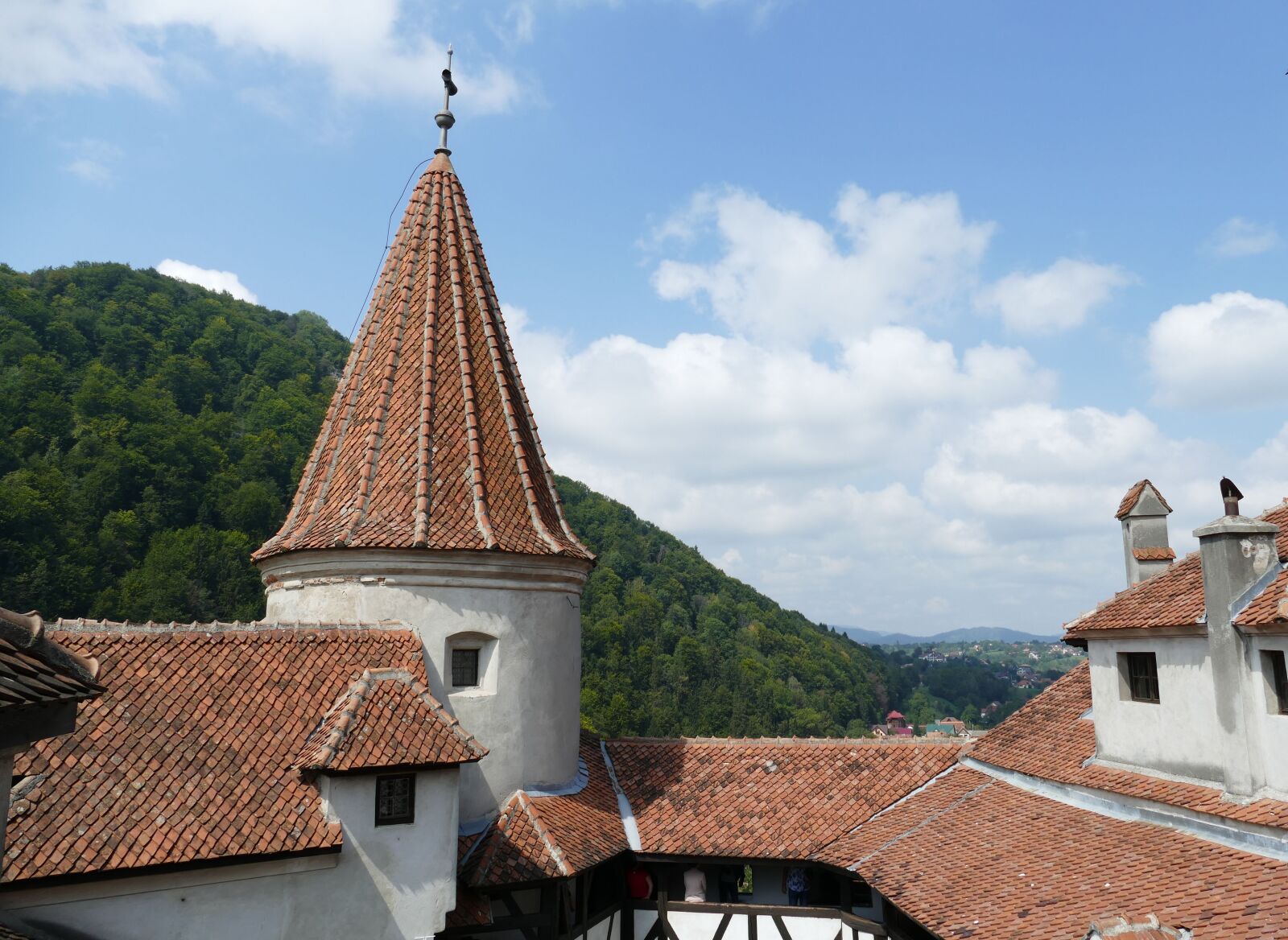 Panasonic Lumix DMC-FZ1000 sample photo. Bran, romania, transylvania photography