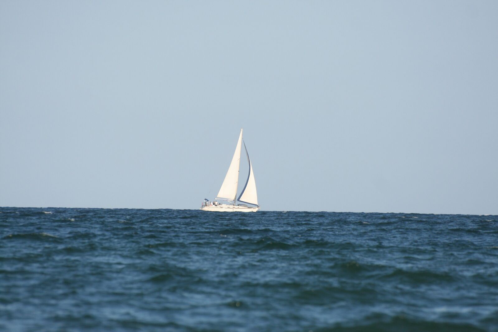 Canon EOS 350D (EOS Digital Rebel XT / EOS Kiss Digital N) sample photo. Sailing boat, sea, vela photography
