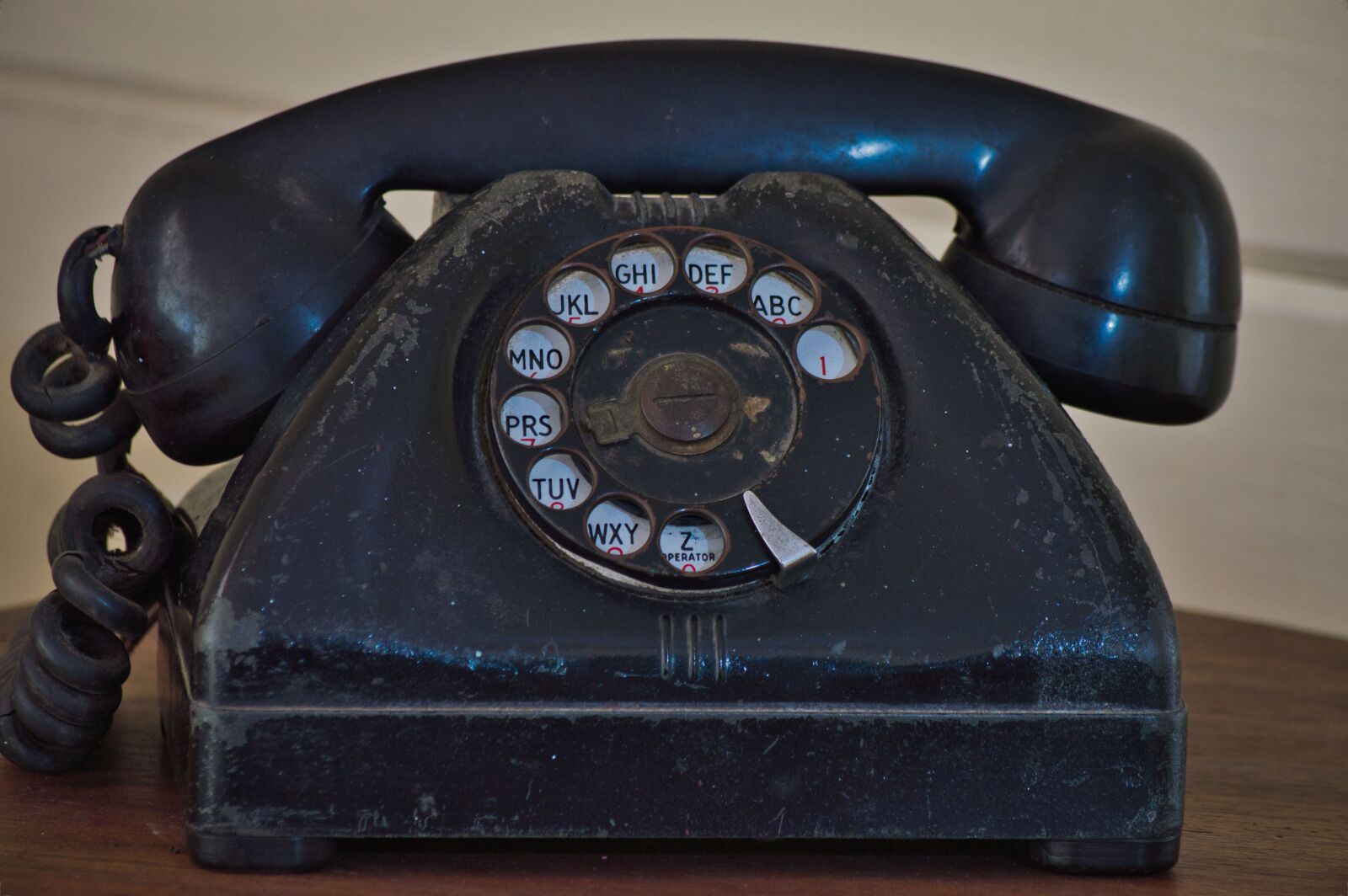 Nikon D3200 sample photo. Phone, vintage, old photography