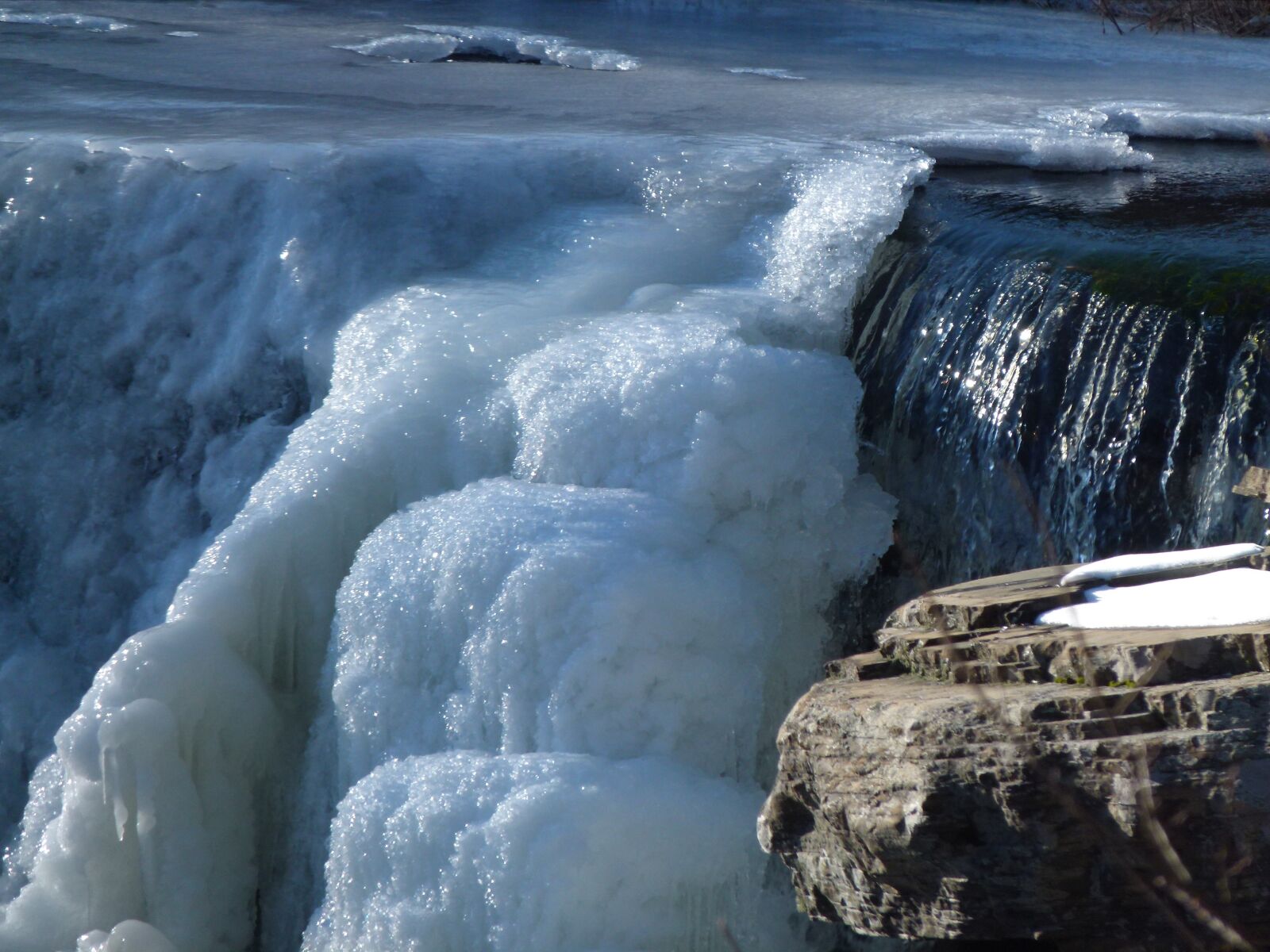 Panasonic Lumix DMC-FZ100 sample photo. Waterfall, frozen waterfall, water photography
