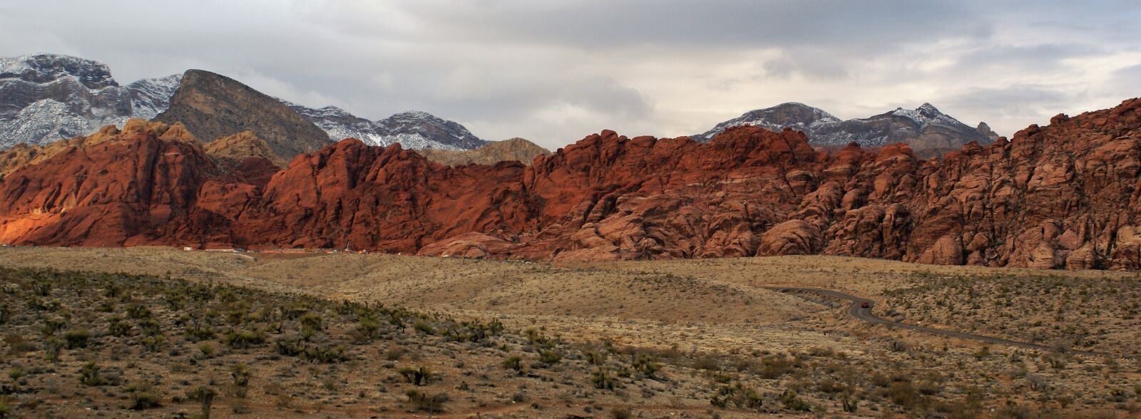 Sony Alpha DSLR-A100 sample photo. Red rock, mountains, panorama photography