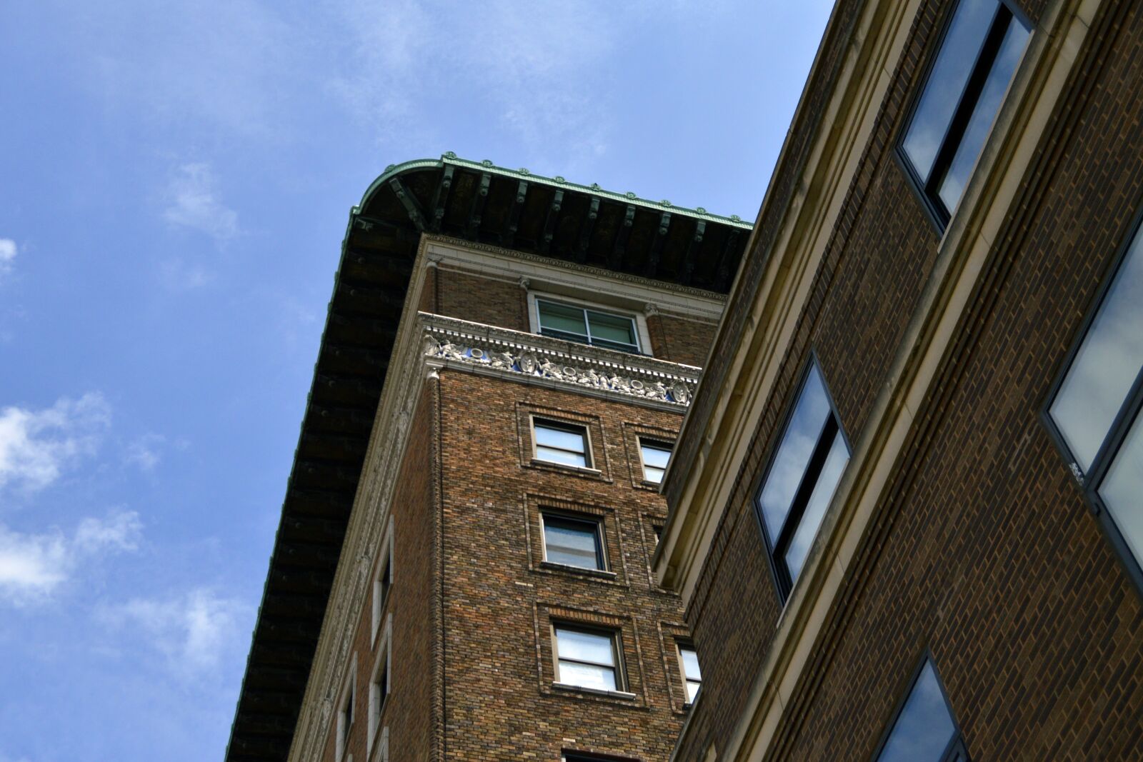 Nikon D3200 sample photo. Red, brick, building photography