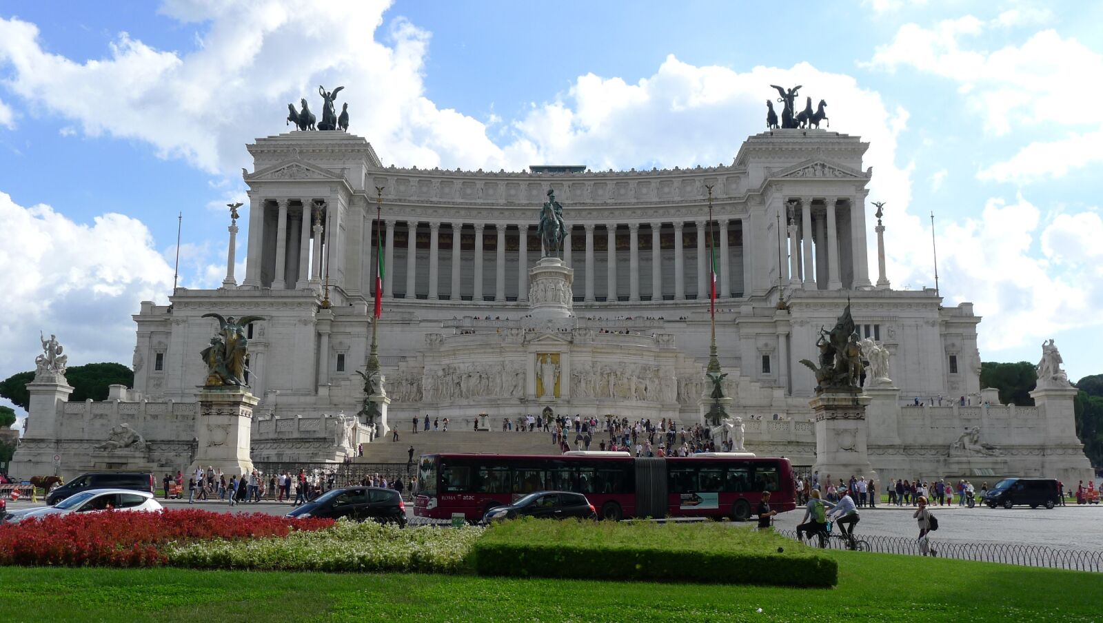 Panasonic Lumix DMC-LX5 sample photo. Italia, rome, monument photography