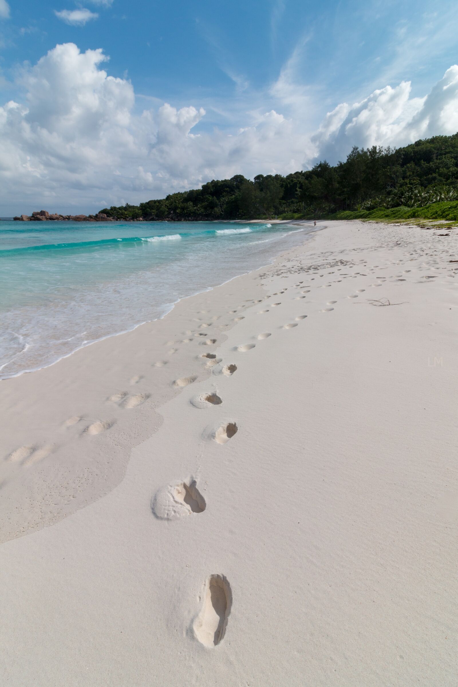 Canon EOS 70D + Canon EF-S 10-18mm F4.5–5.6 IS STM sample photo. La digue, seychelles, an photography