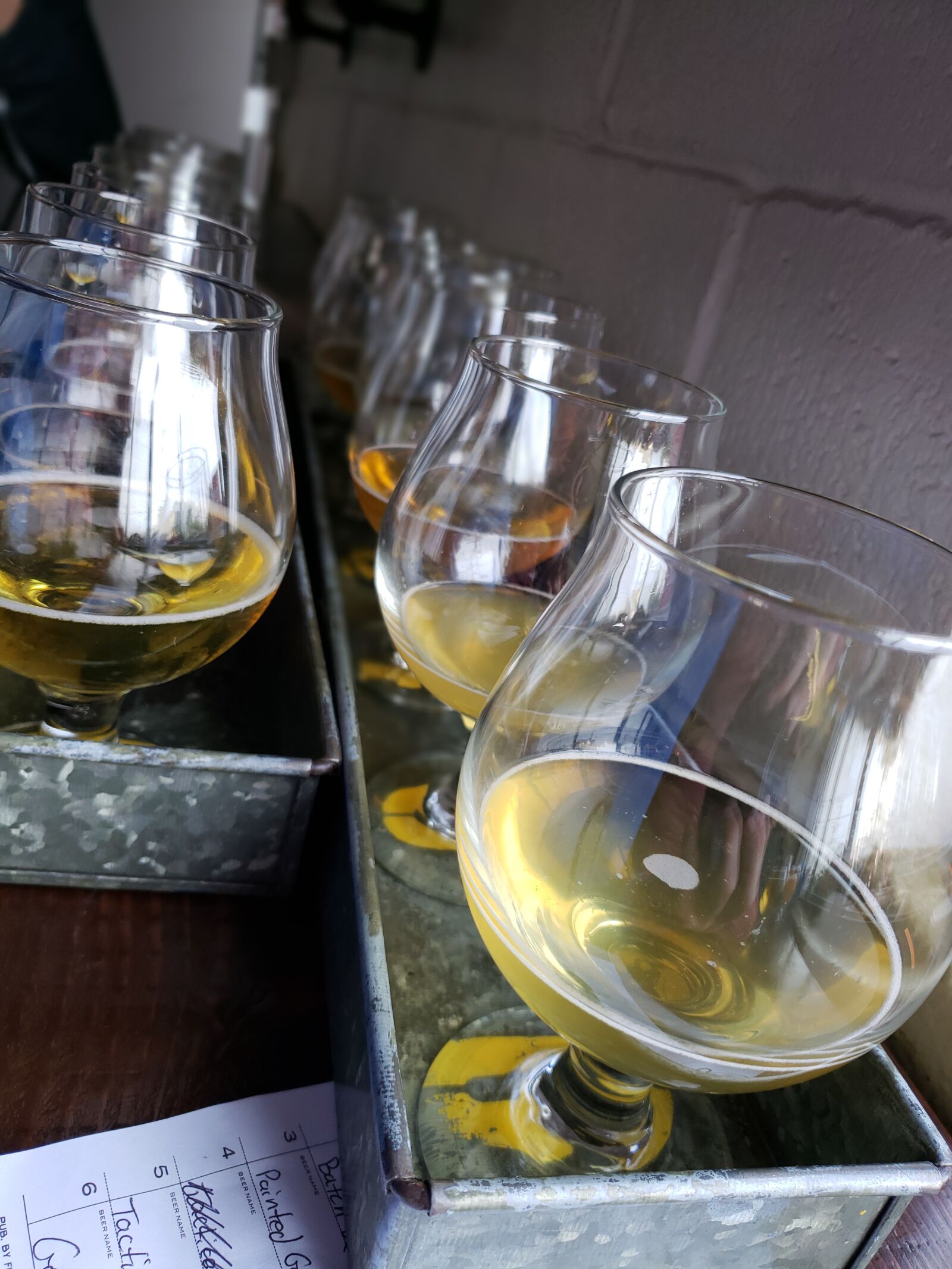 Samsung Galaxy S9 sample photo. Beer, glasses, alcohol photography