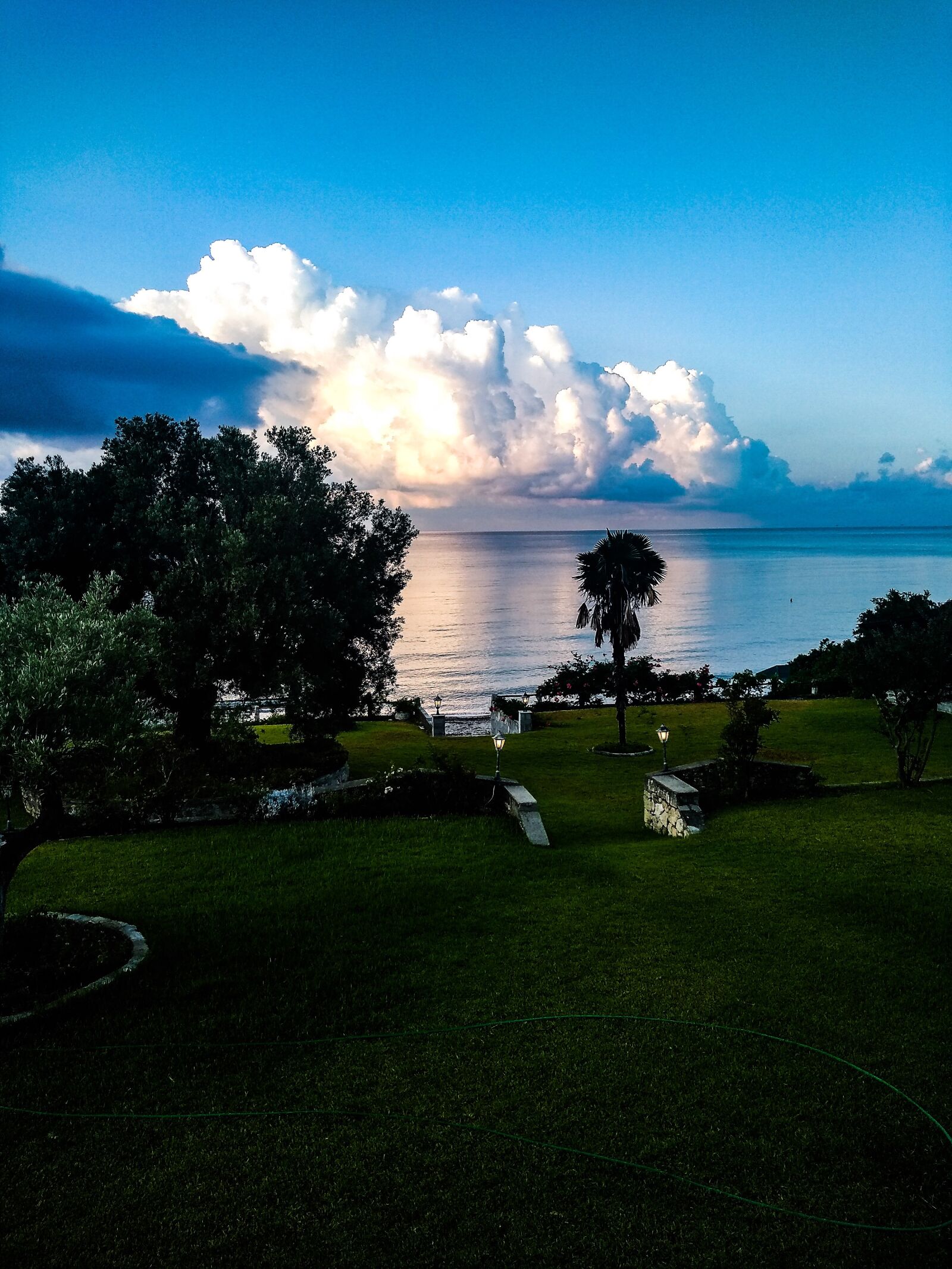 Xiaomi Redmi 5 sample photo. Sea, beach, nature photography