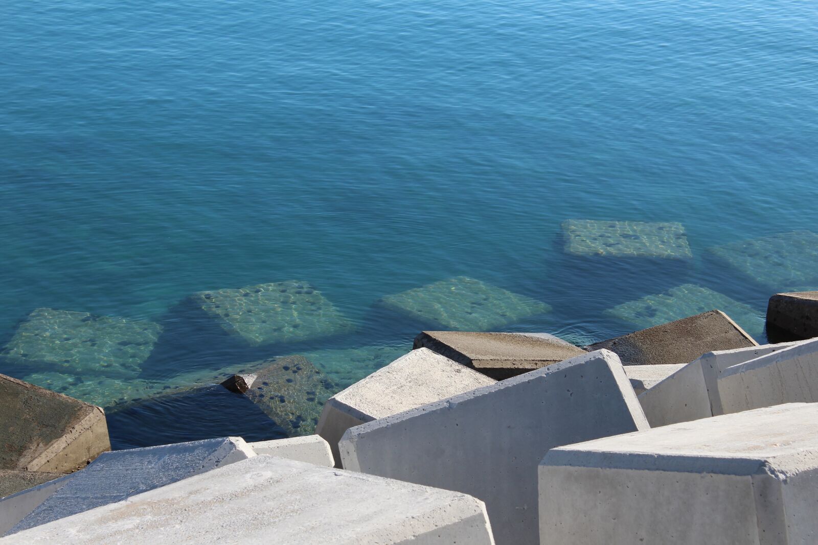 Canon EOS 1200D (EOS Rebel T5 / EOS Kiss X70 / EOS Hi) sample photo. Body of water, sea photography