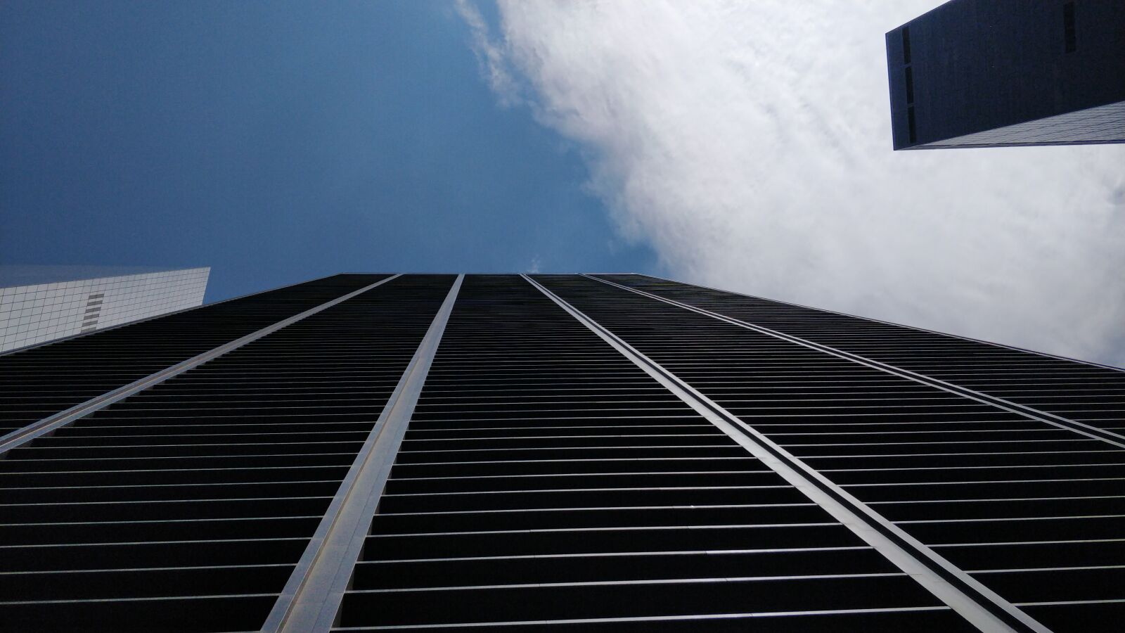 OnePlus 5 sample photo. Skyscraper, usa, architecture photography