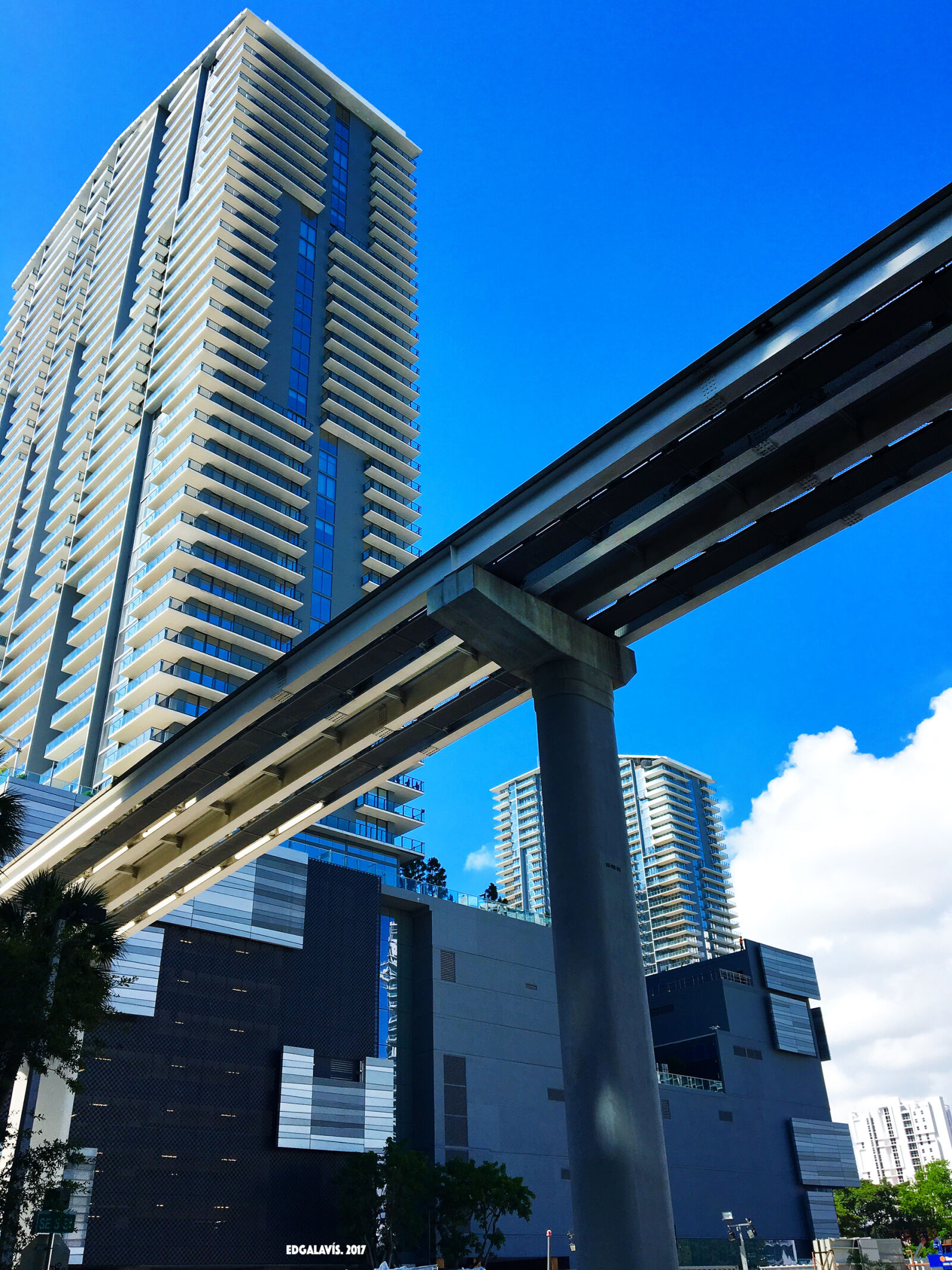 Apple iPhone 6s sample photo. Architecture, metropolis, public, transport photography