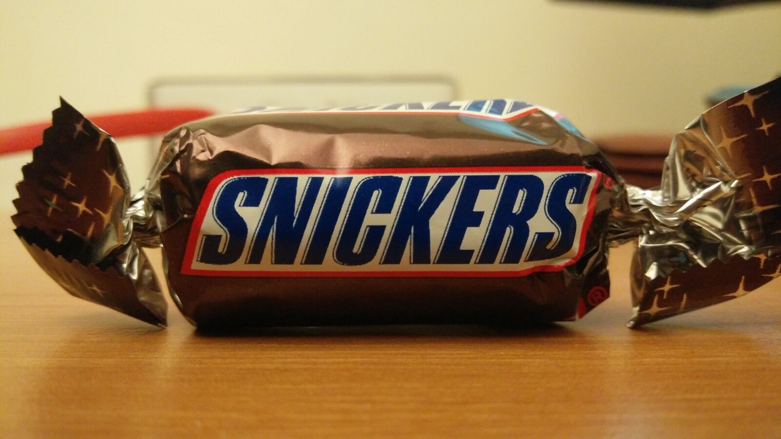 OnePlus ONE E1003 sample photo. Chocolate, snickers photography