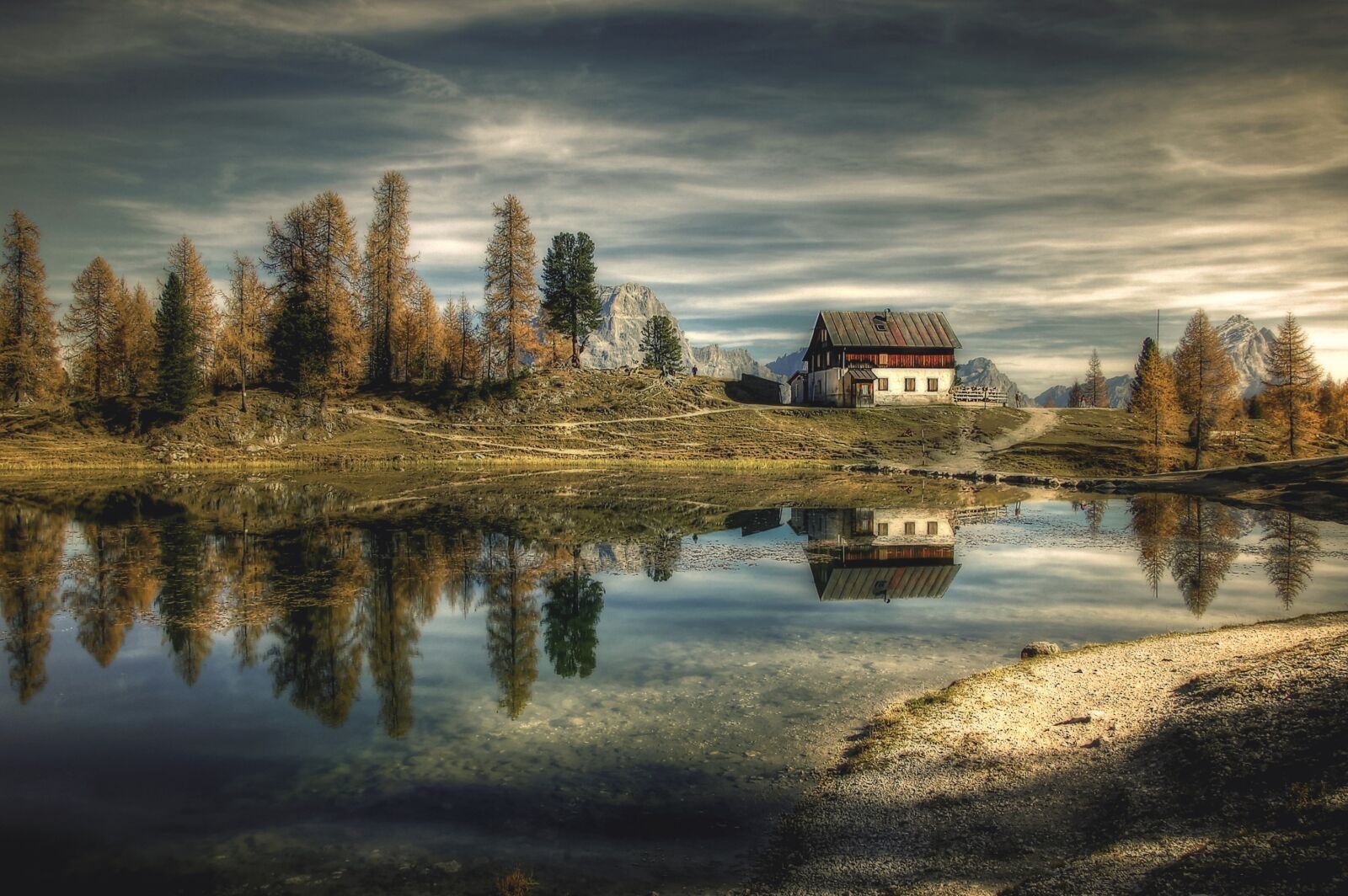 Nikon D40 sample photo. Hut, dolomites, bergsee photography