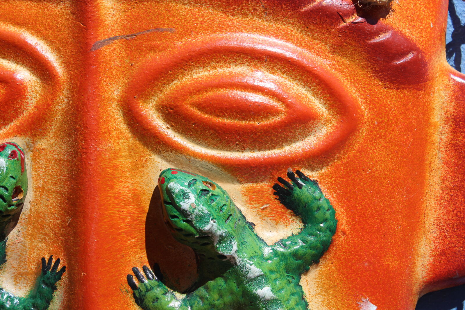 Canon EOS 600D (Rebel EOS T3i / EOS Kiss X5) sample photo. Clay, esculpture, lizard, mexico photography