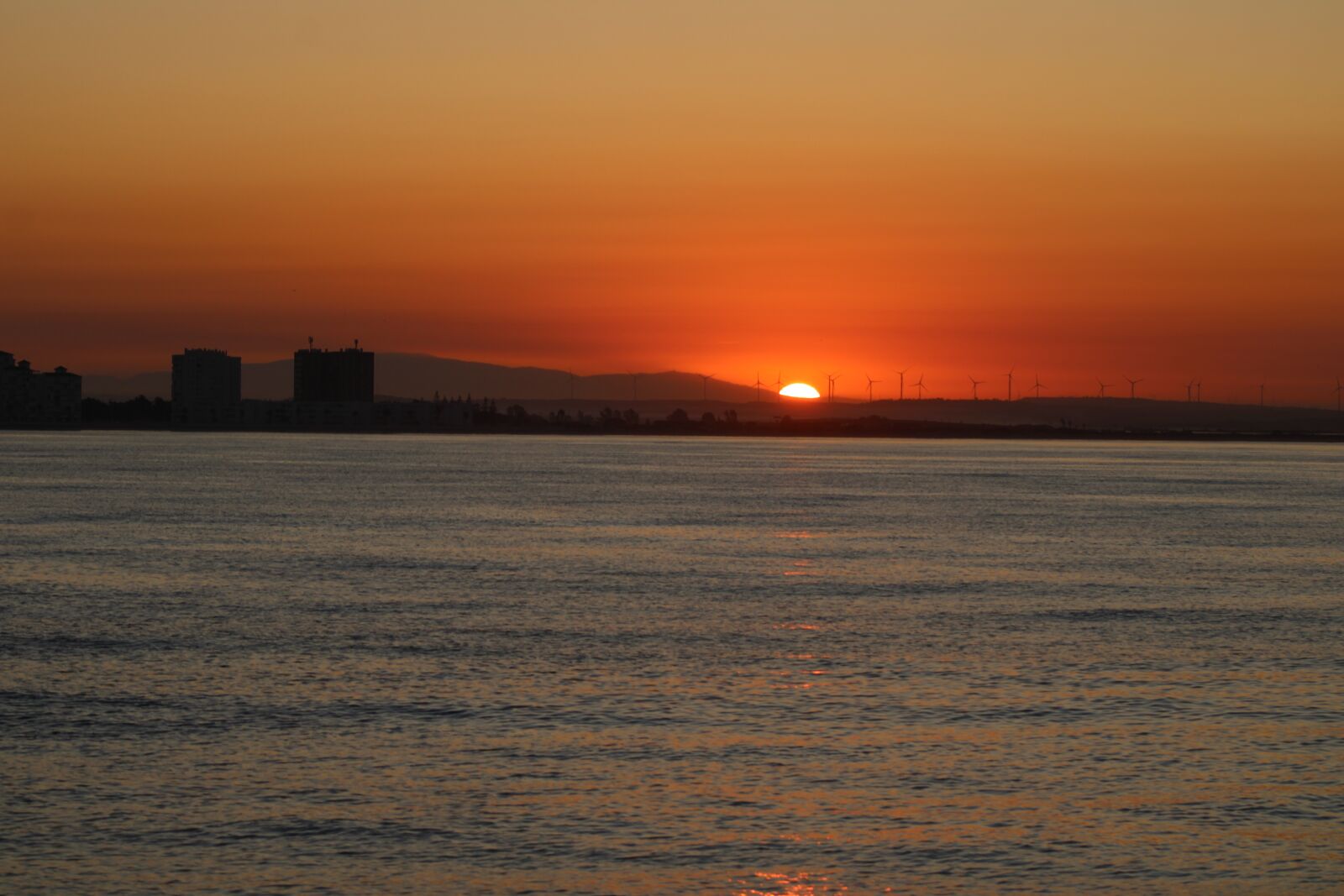 Canon EOS 2000D (EOS Rebel T7 / EOS Kiss X90 / EOS 1500D) sample photo. Sea, dawn, bahia de photography