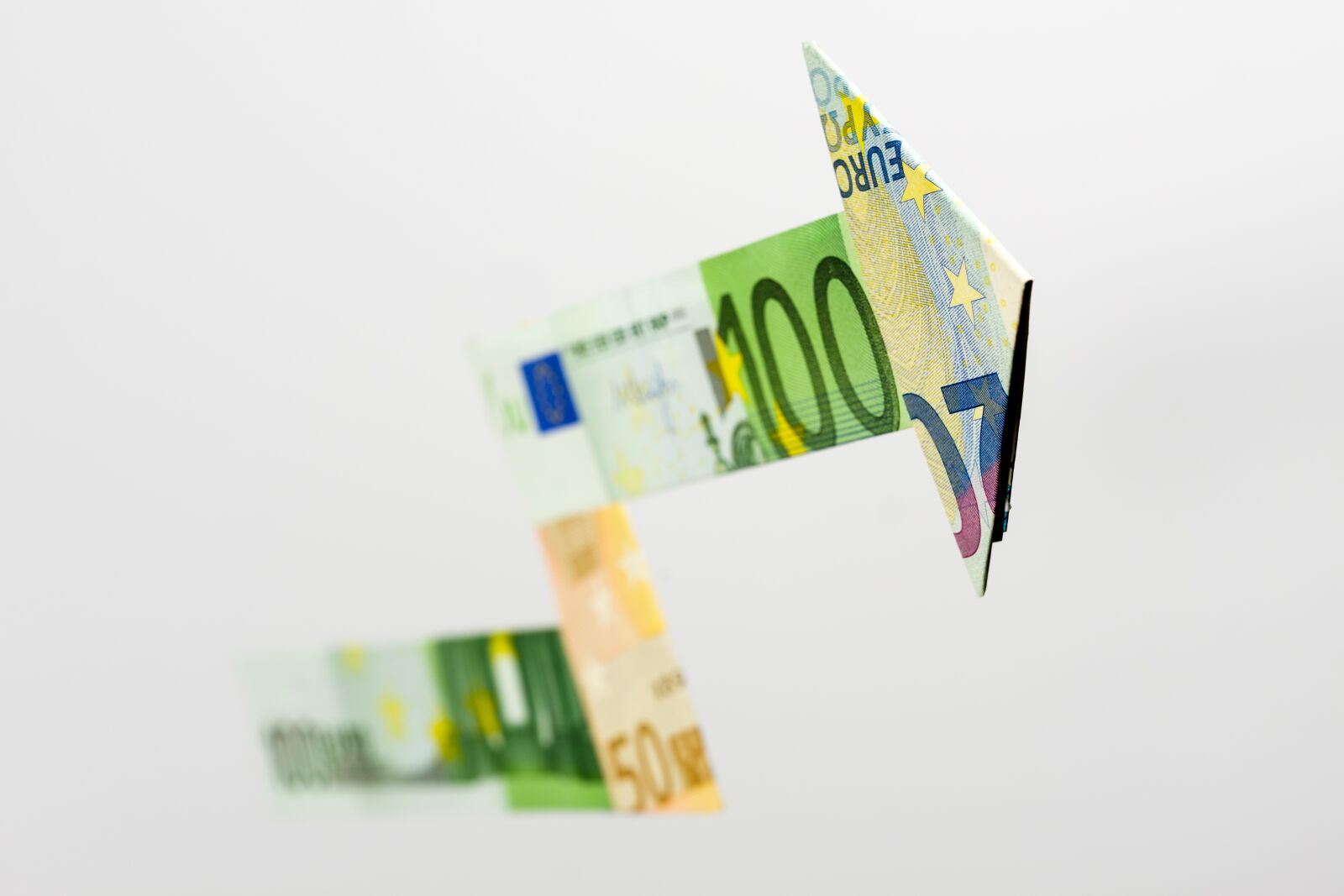 Fujifilm X-T2 + Fujifilm XF 80mm F2.8 R LM OIS WR Macro sample photo. Arrow, money, bank note photography