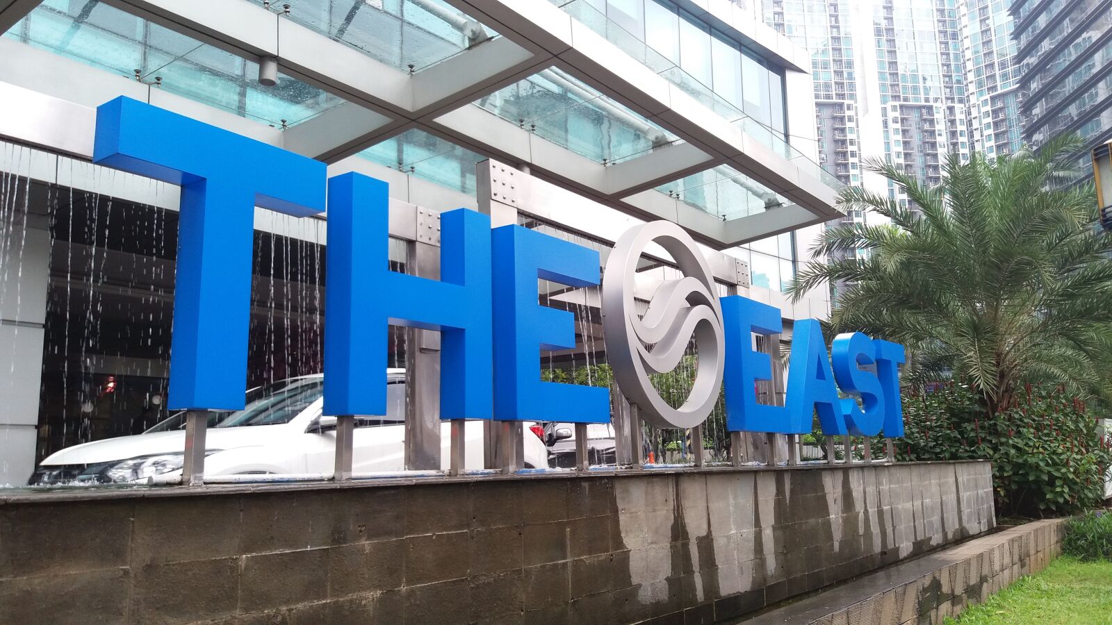 Samsung Galaxy J5 sample photo. The east, building, jakarta photography