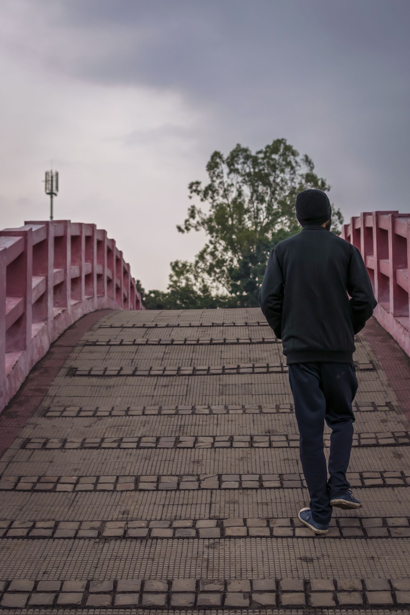 Nikon D3300 sample photo. Man, walking, on photography