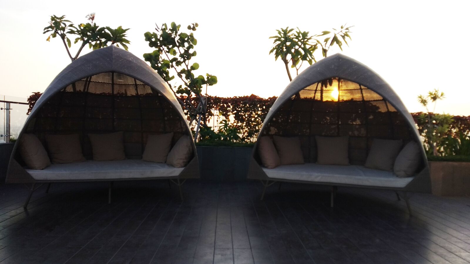 Xiaomi Redmi S2 sample photo. Sunset, poolfurniture, coastal photography