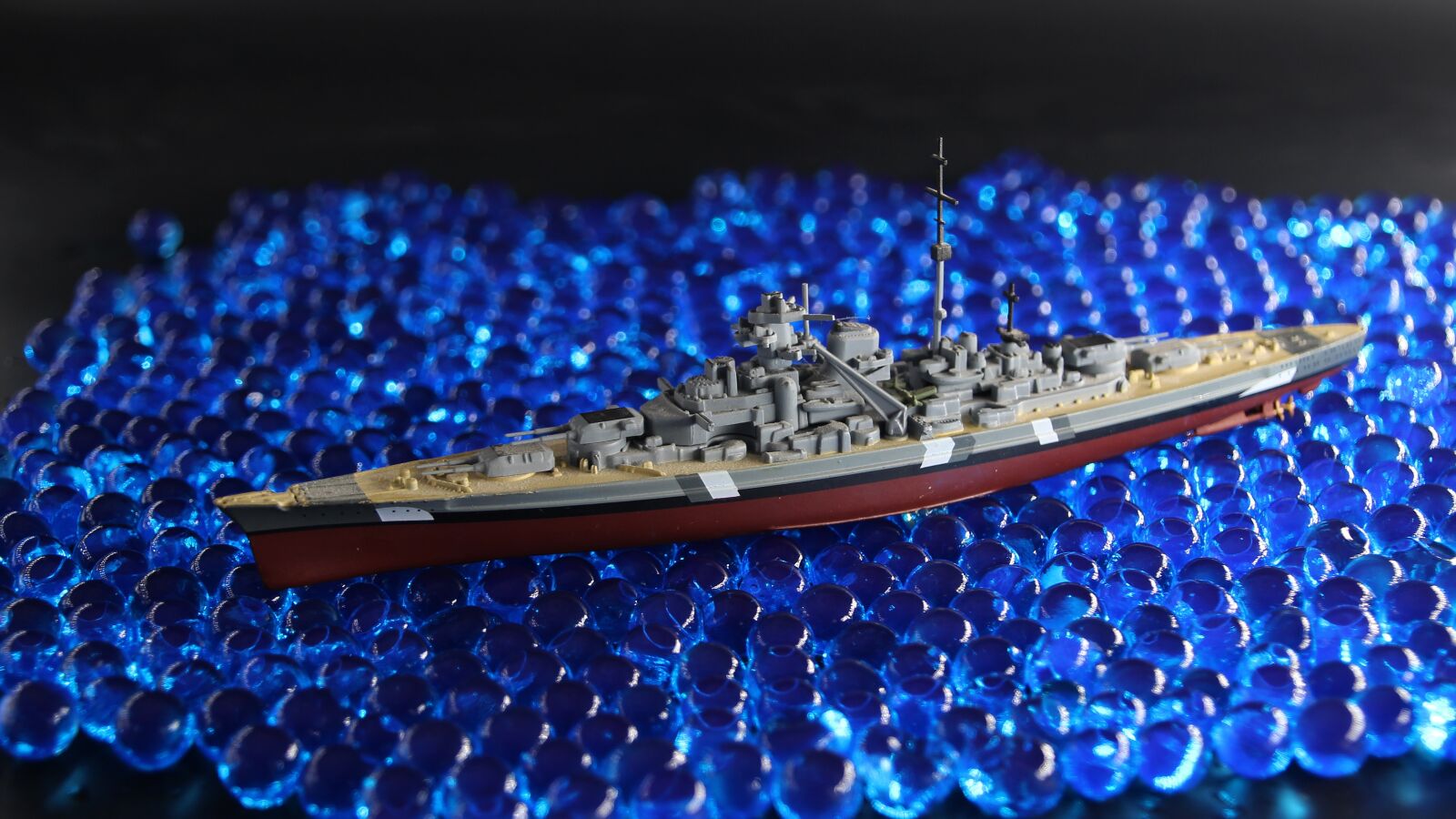 Canon EOS 600D (Rebel EOS T3i / EOS Kiss X5) sample photo. Warship, ship model photography
