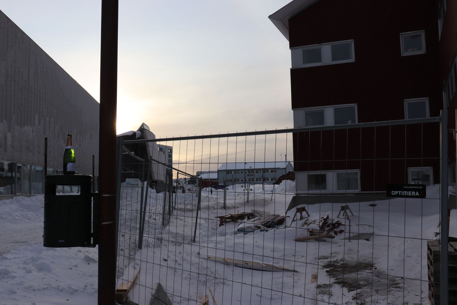 Canon EOS 200D (EOS Rebel SL2 / EOS Kiss X9) sample photo. Nuuk, greenland, winter photography