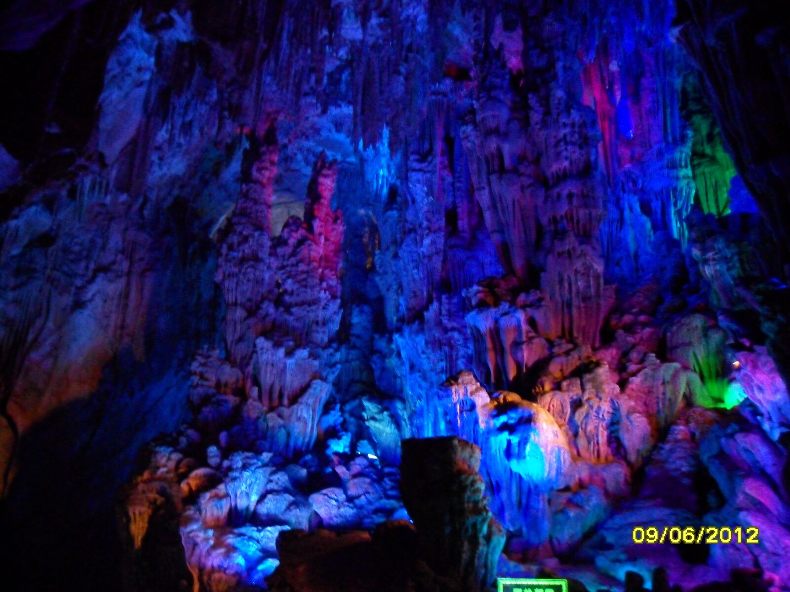 Samsung PL70 / VLUU PL70 /  SL720 sample photo. Cave, lighting in cave photography