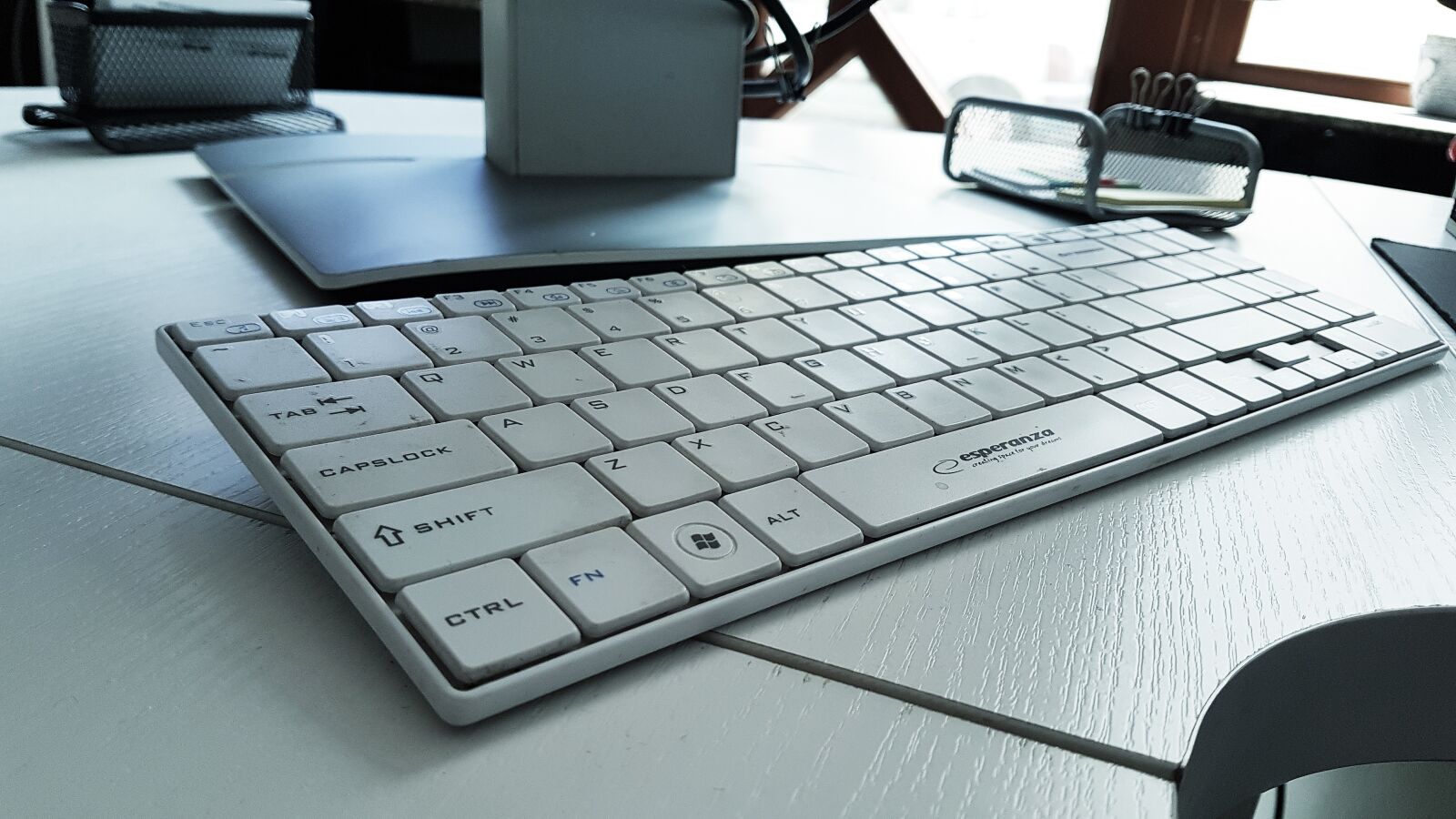 Samsung Galaxy S7 Edge sample photo. Keyboard, work desk, computer photography