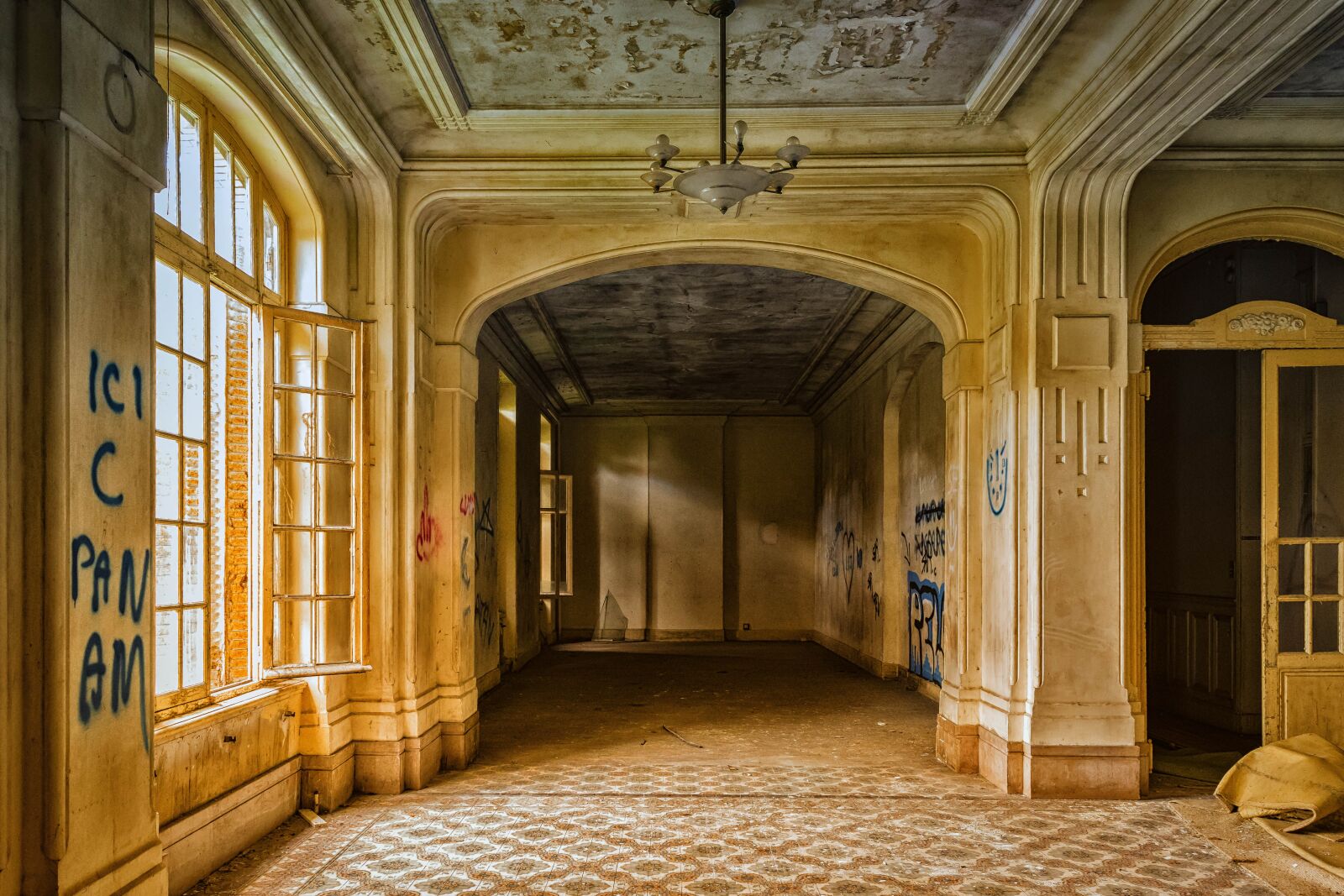 Nikon D3300 sample photo. Lost places, hotel, luxury photography