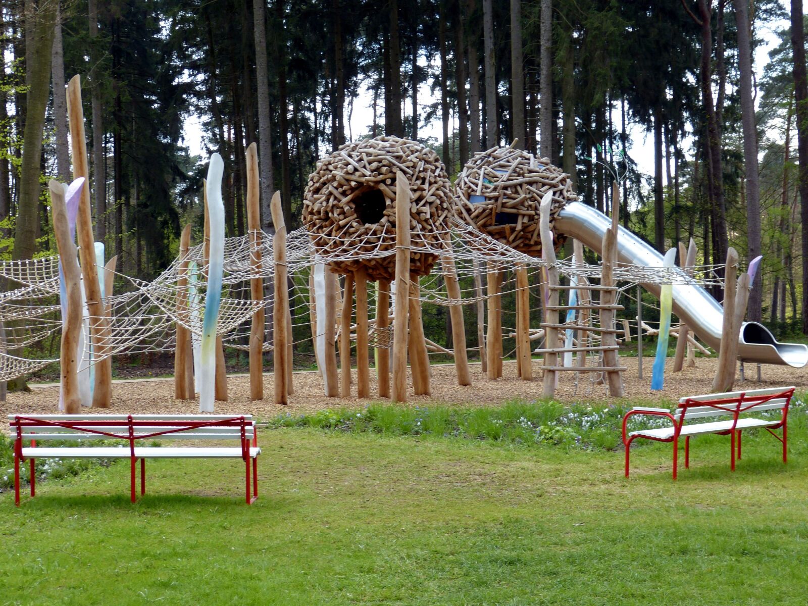 Panasonic Lumix DMC-FZ150 sample photo. Playground, play, children's playground photography