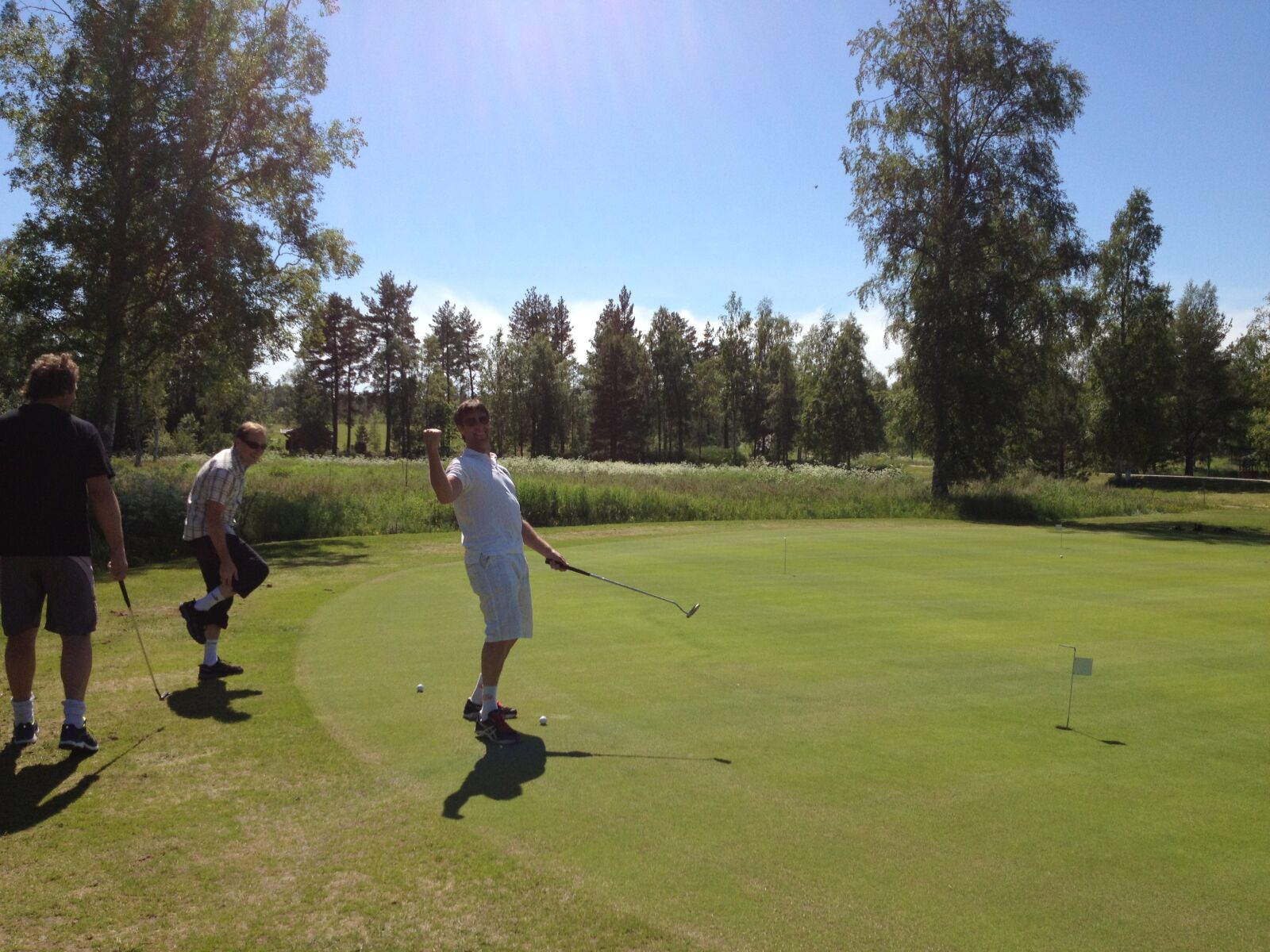 Apple iPhone 4S sample photo. Golf, course, green, putting photography